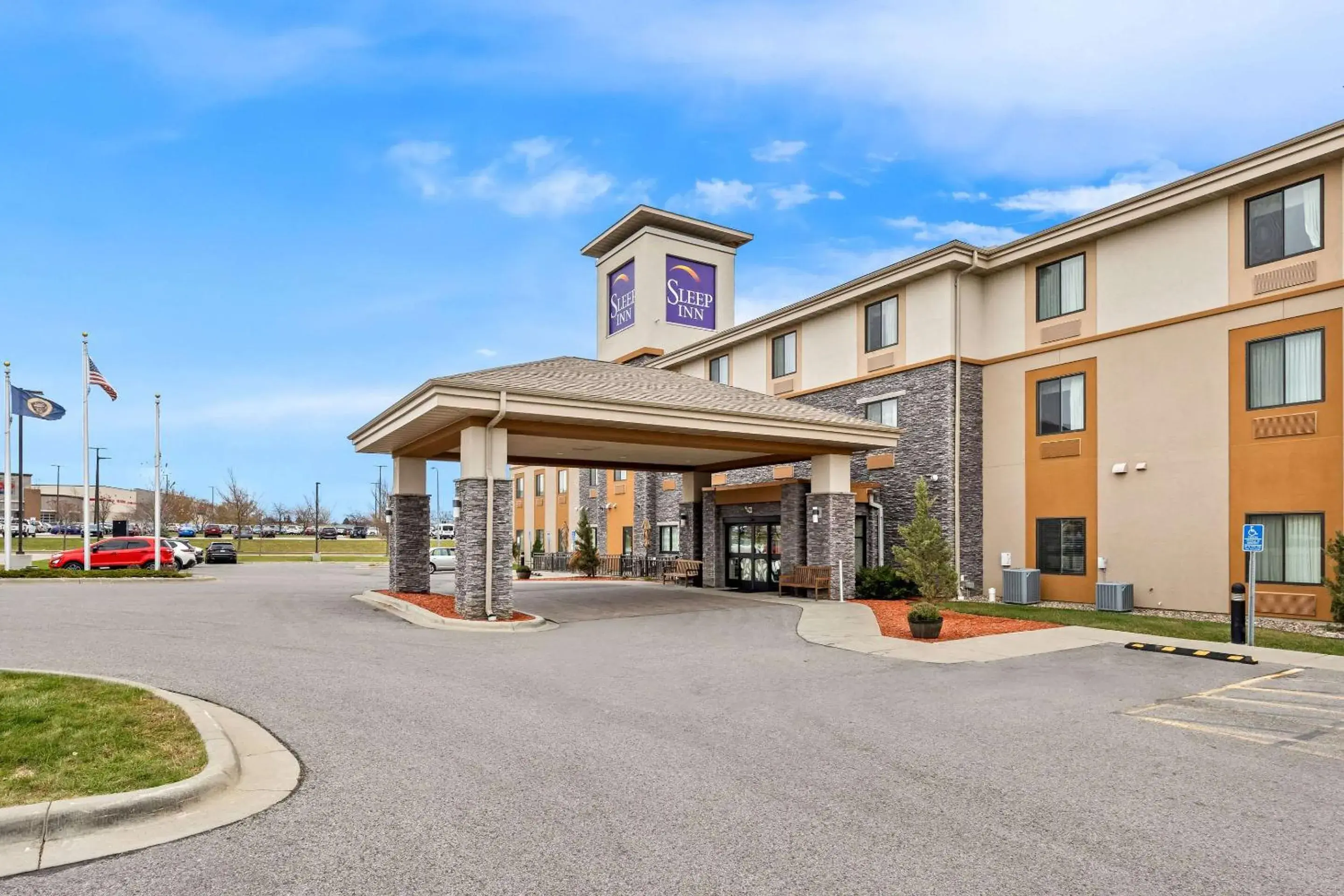 Property building in Sleep Inn & Suites West-Near Medical Center Property building in Sleep Inn & Suites West-Near Medical Center