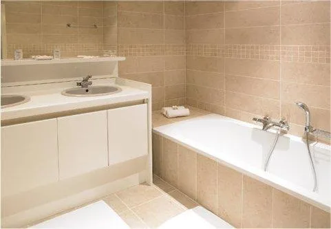 Bathroom in Hotel Salons De Vrede