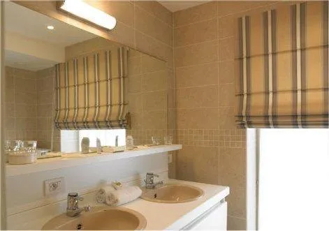 Bathroom in Hotel Salons De Vrede