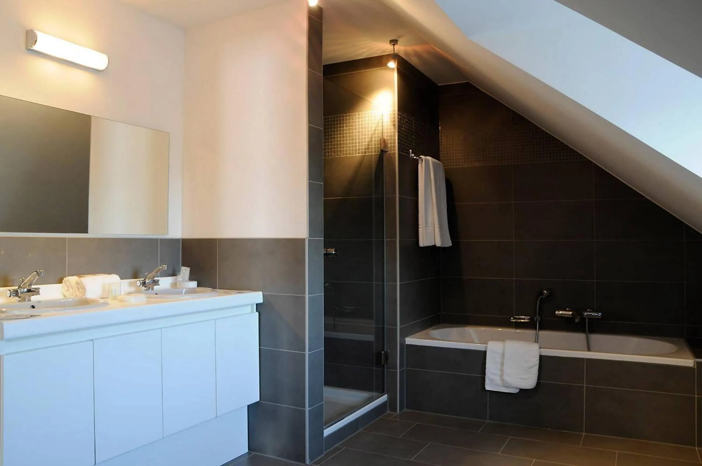 Bathroom in Hotel Salons De Vrede