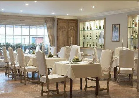Restaurant/places to eat in Hotel Salons De Vrede
