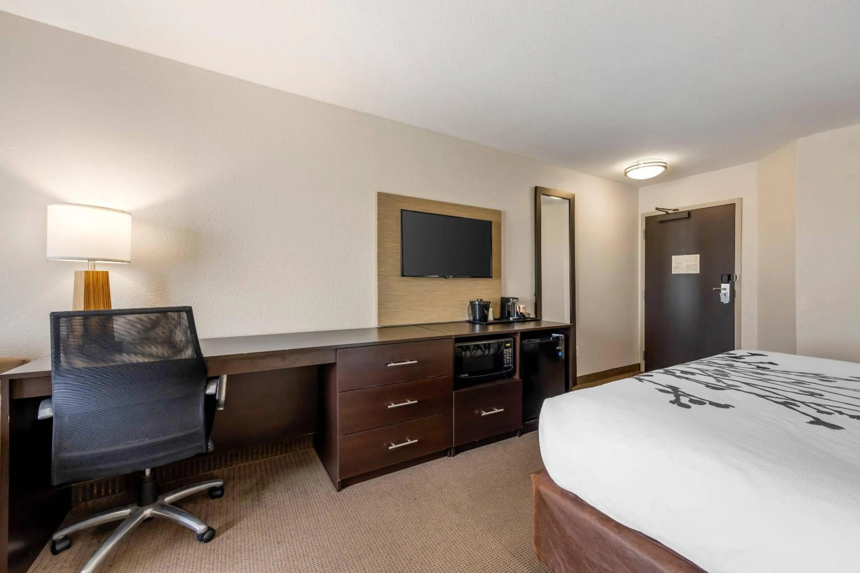 Bedroom, Bed in Sleep Inn & Suites Columbia