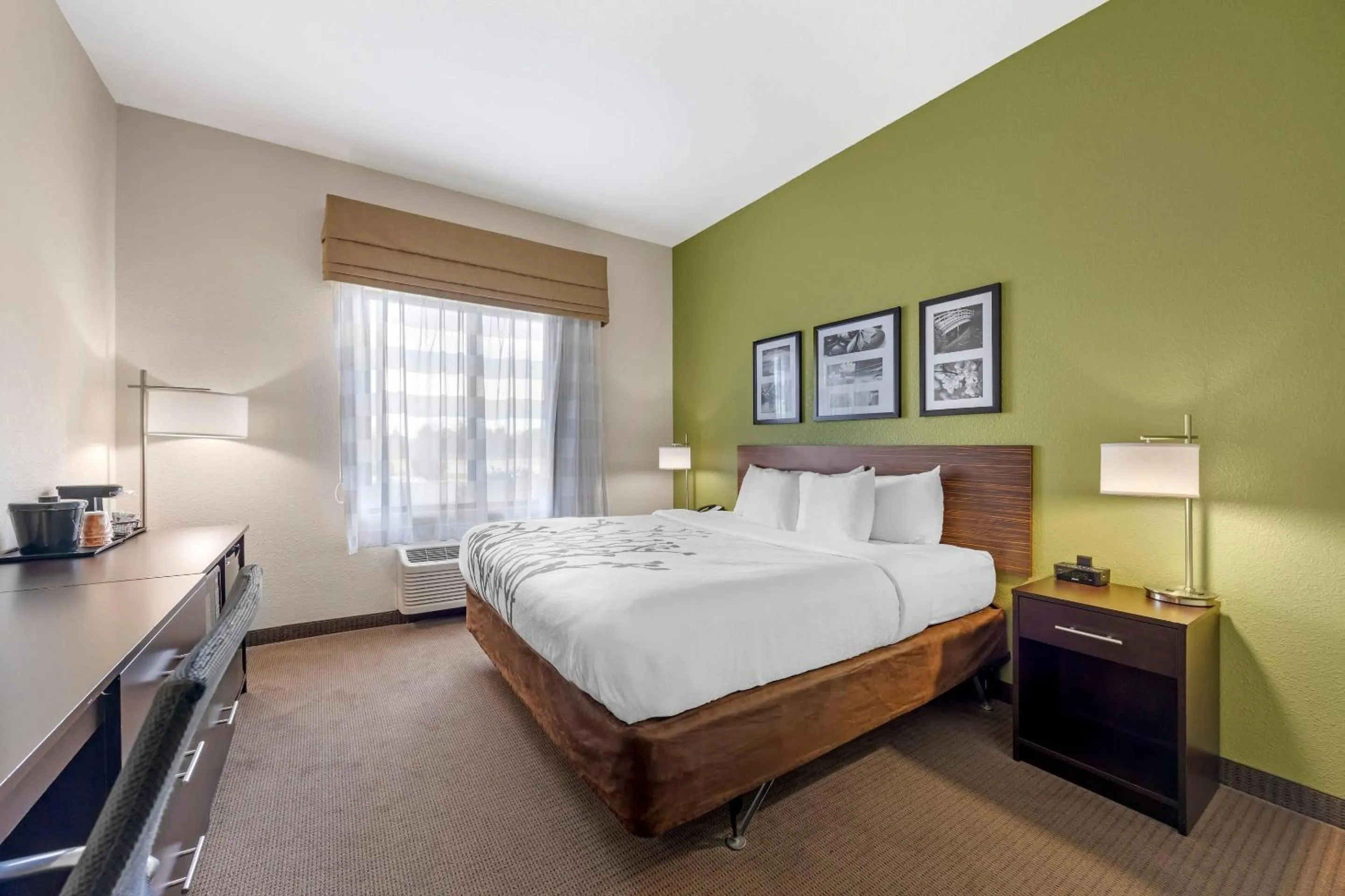 Bedroom, Bed in Sleep Inn & Suites Columbia