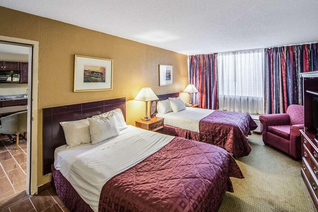 Suburban Studios Fort Wayne