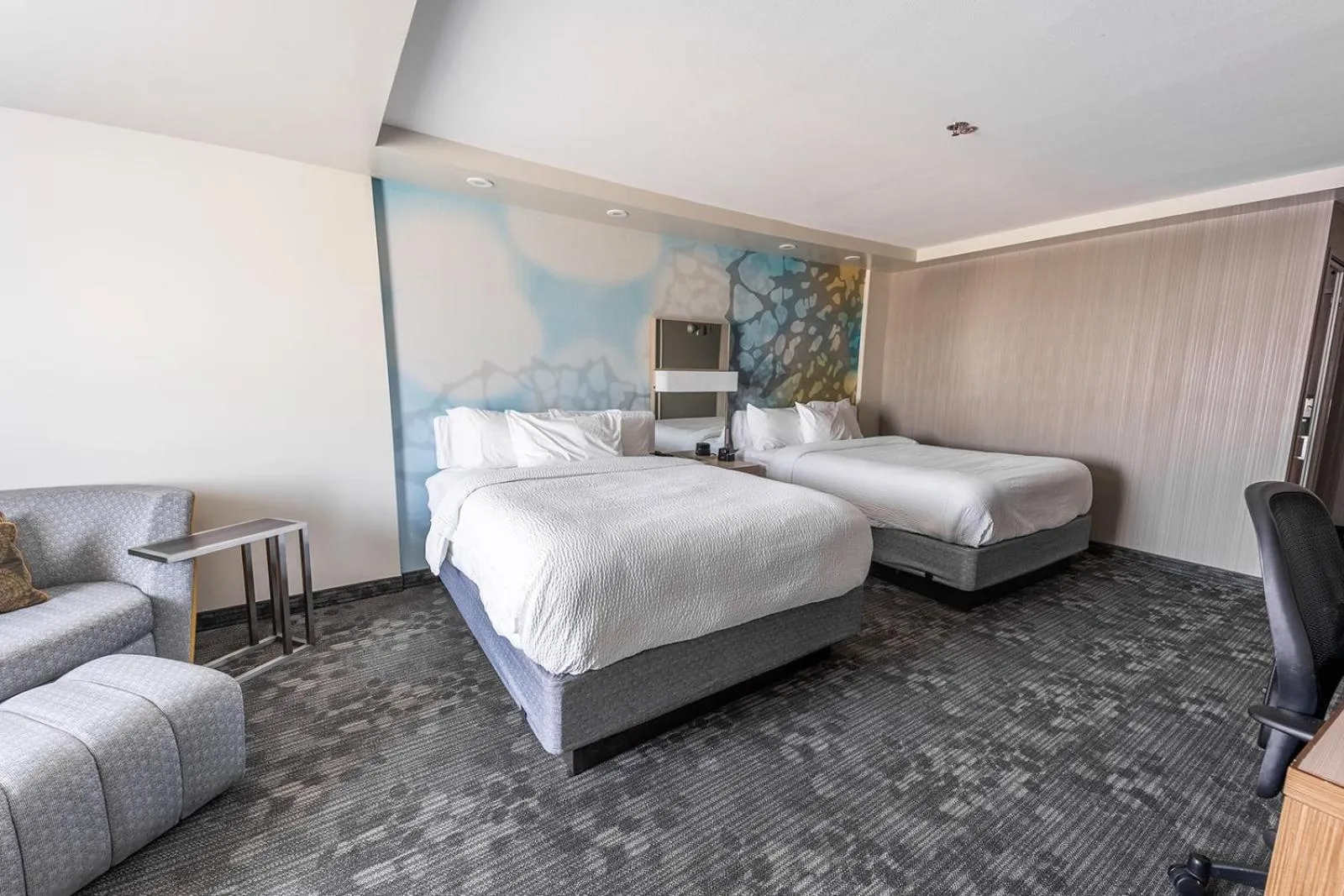 Bedroom, Bed in Courtyard by Marriott Rome