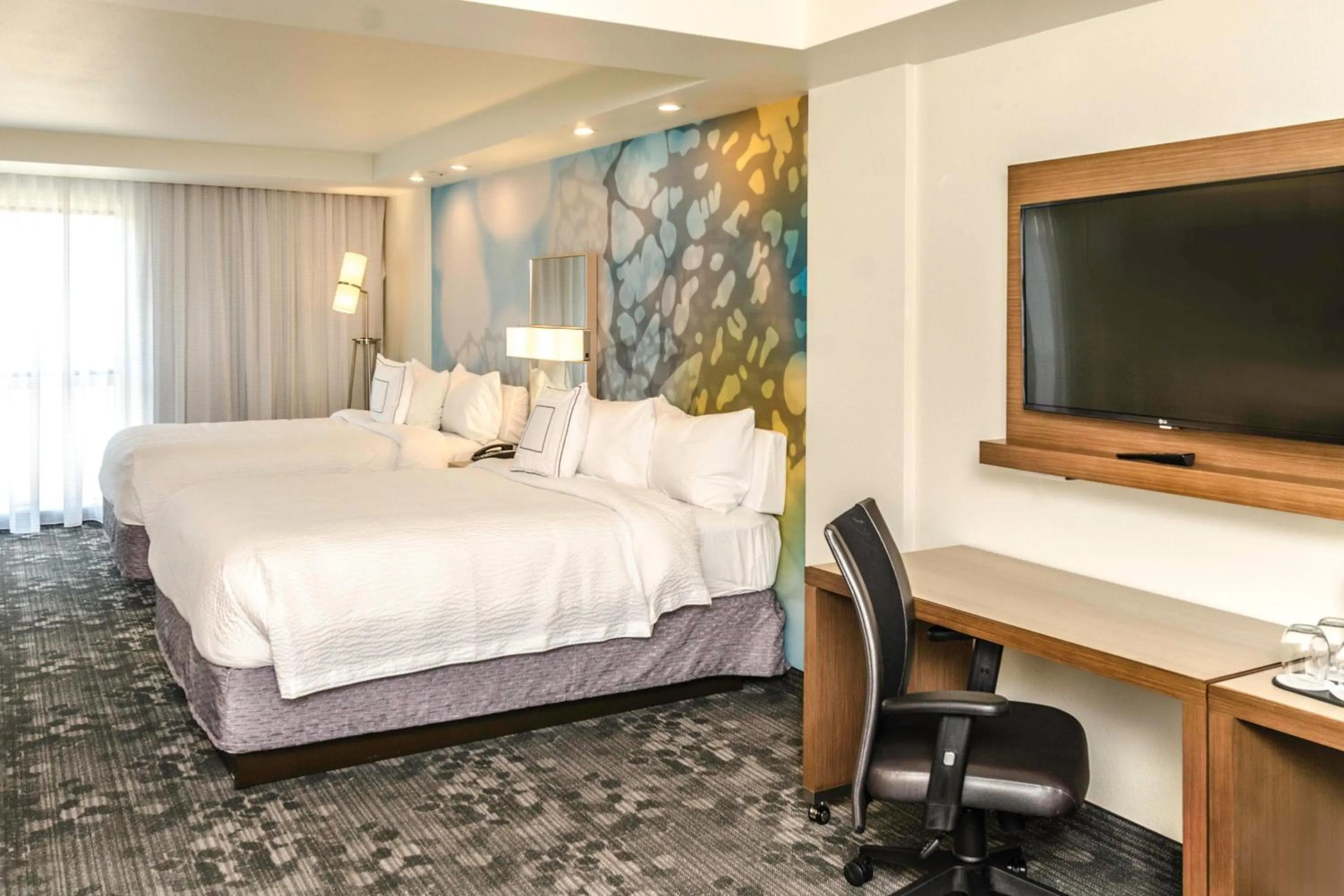 Photo of the whole room, Bed in Courtyard by Marriott Somerset