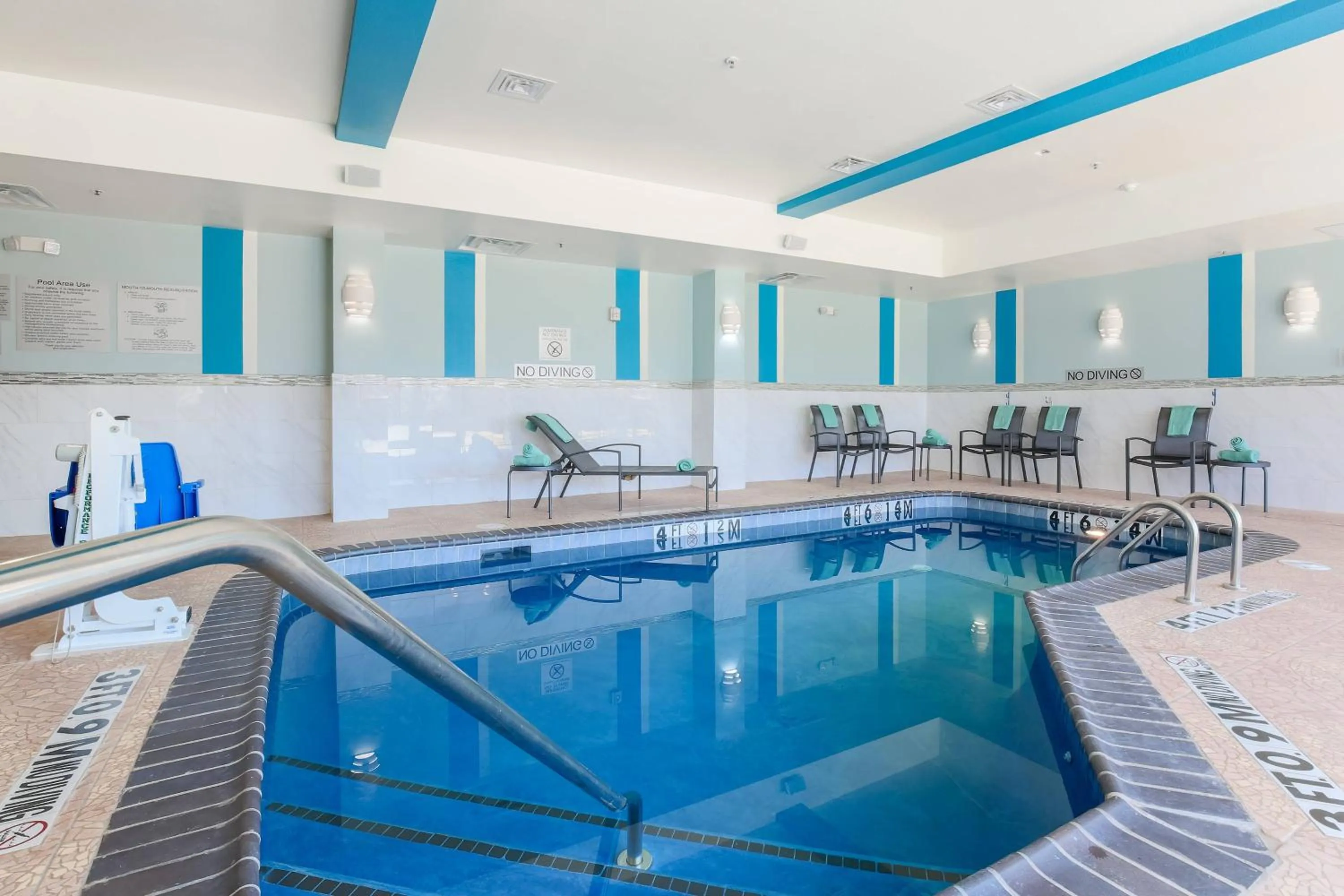 Swimming pool in Fairfield Inn & Suites by Marriott Wichita Falls Northwest
