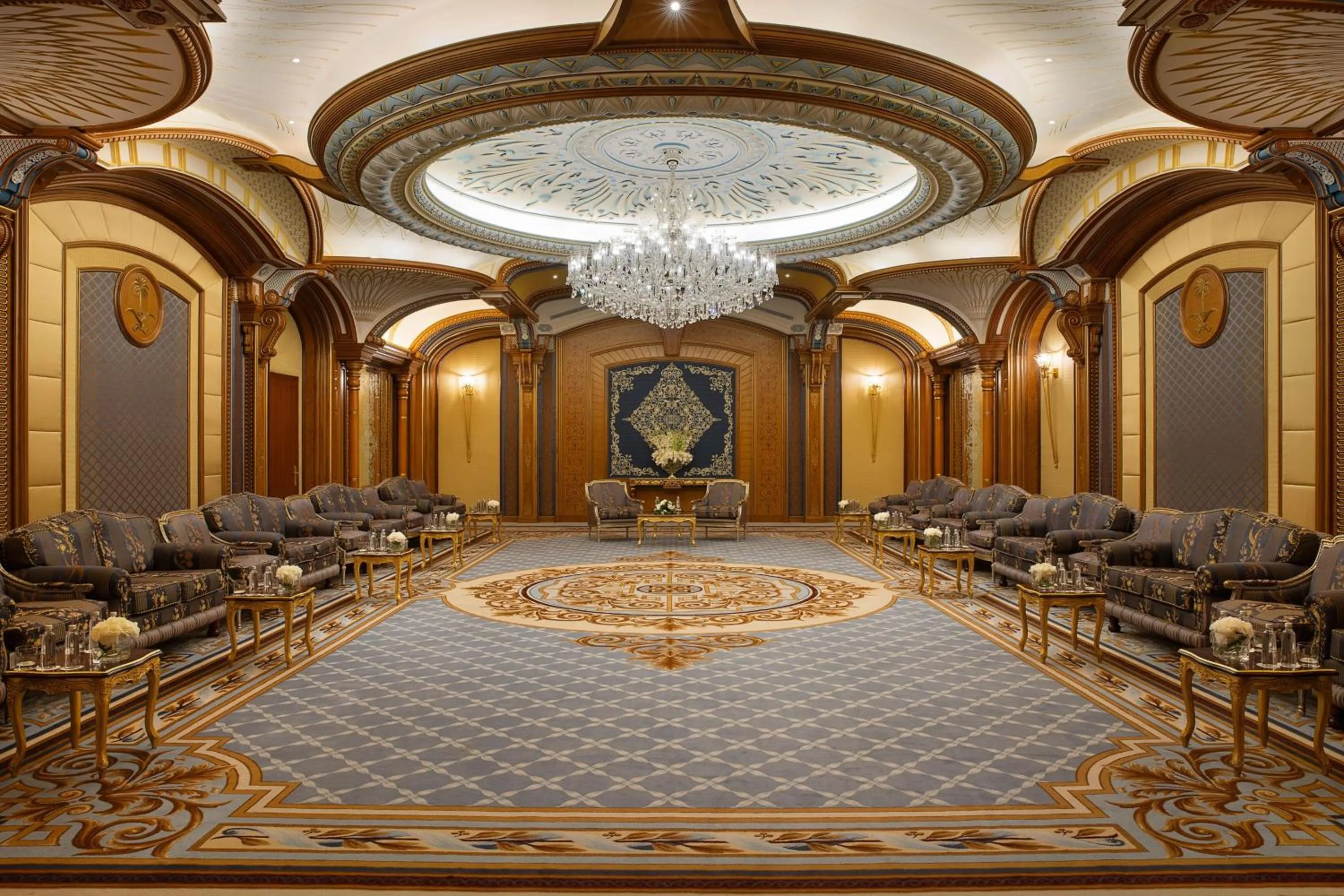 Lounge or bar in The Ritz-Carlton Jeddah