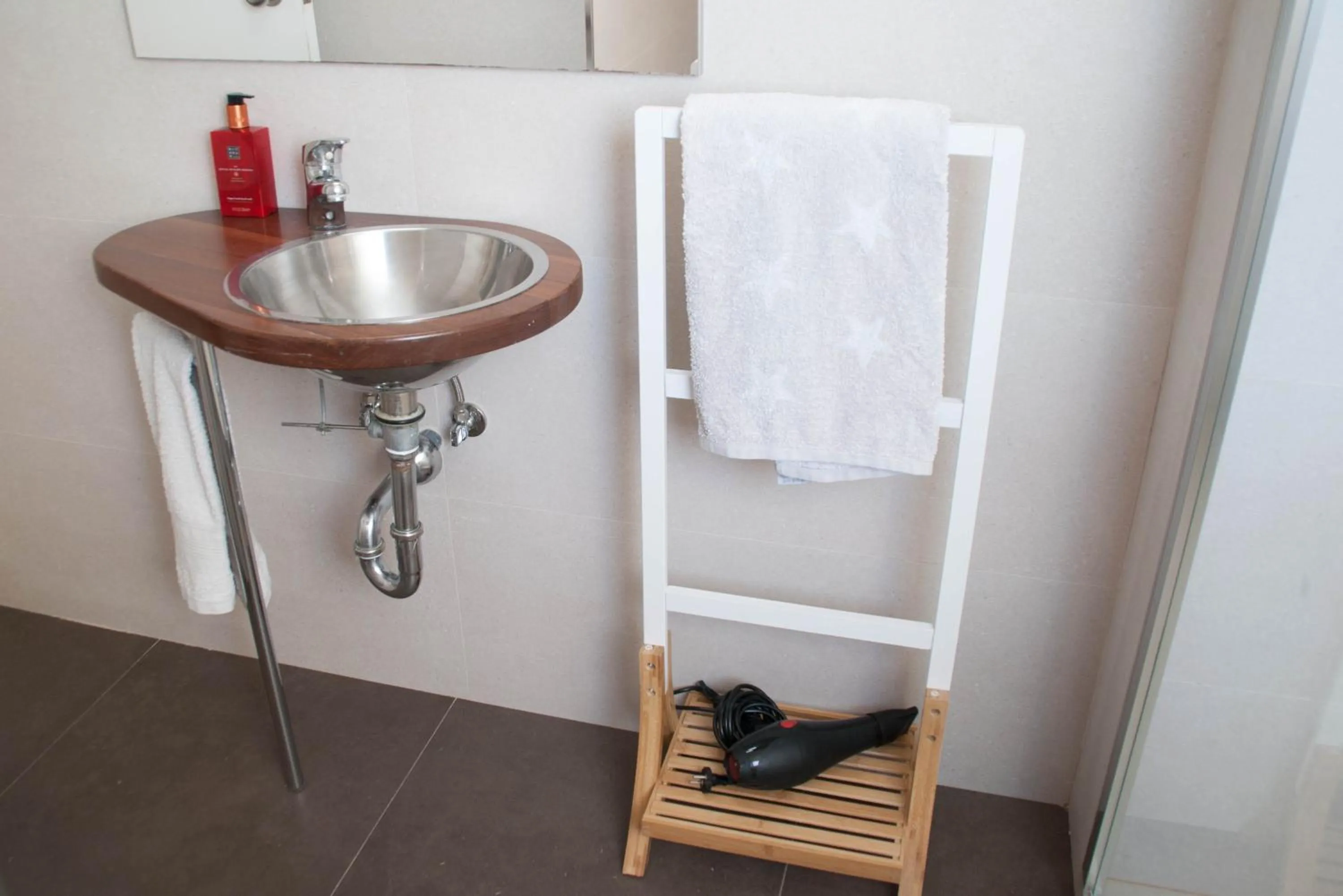 Apartamento en acantilado con wifi y aire acondicionado