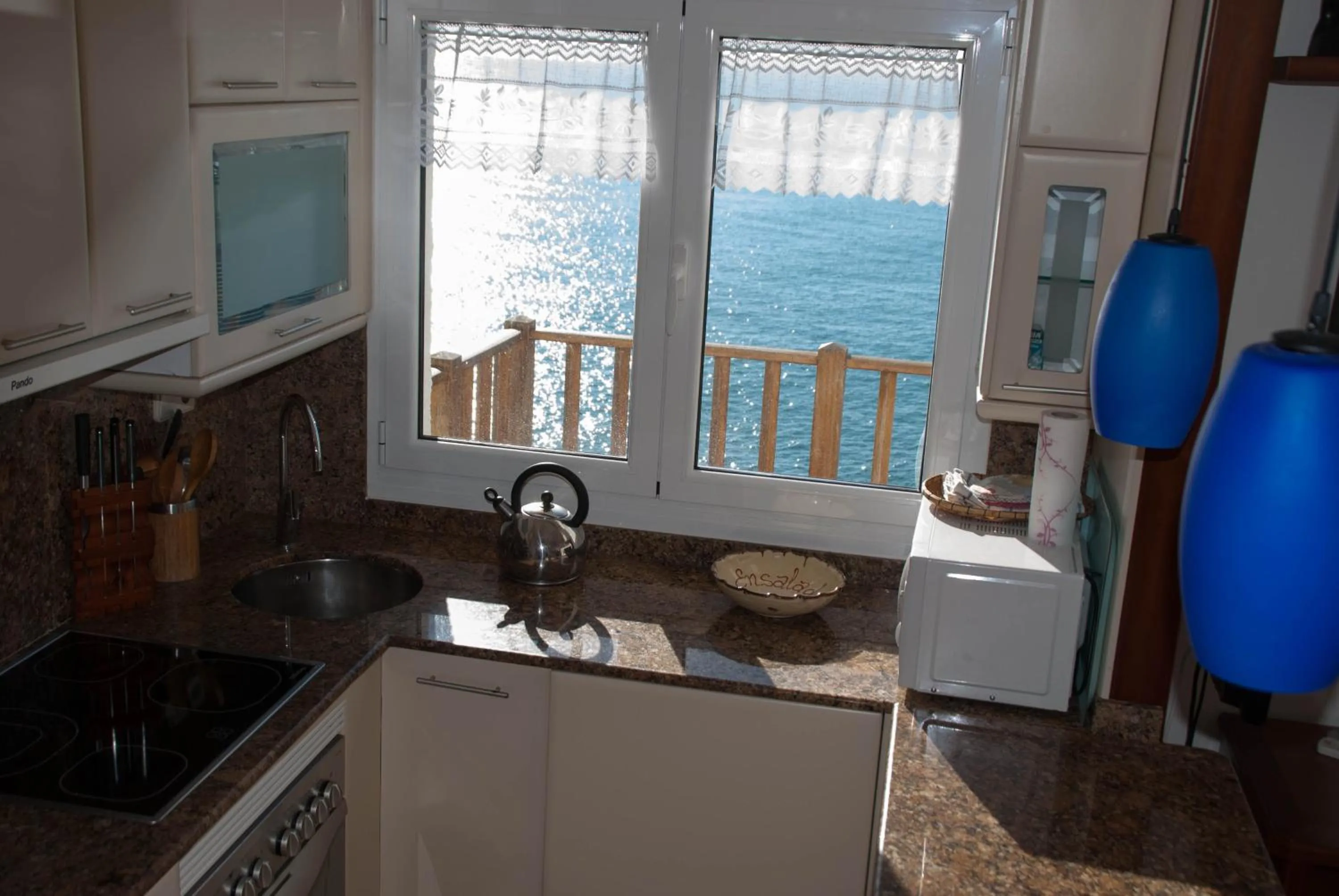 Coffee/tea facilities in Apartamento en acantilado con wifi y aire acondicionado