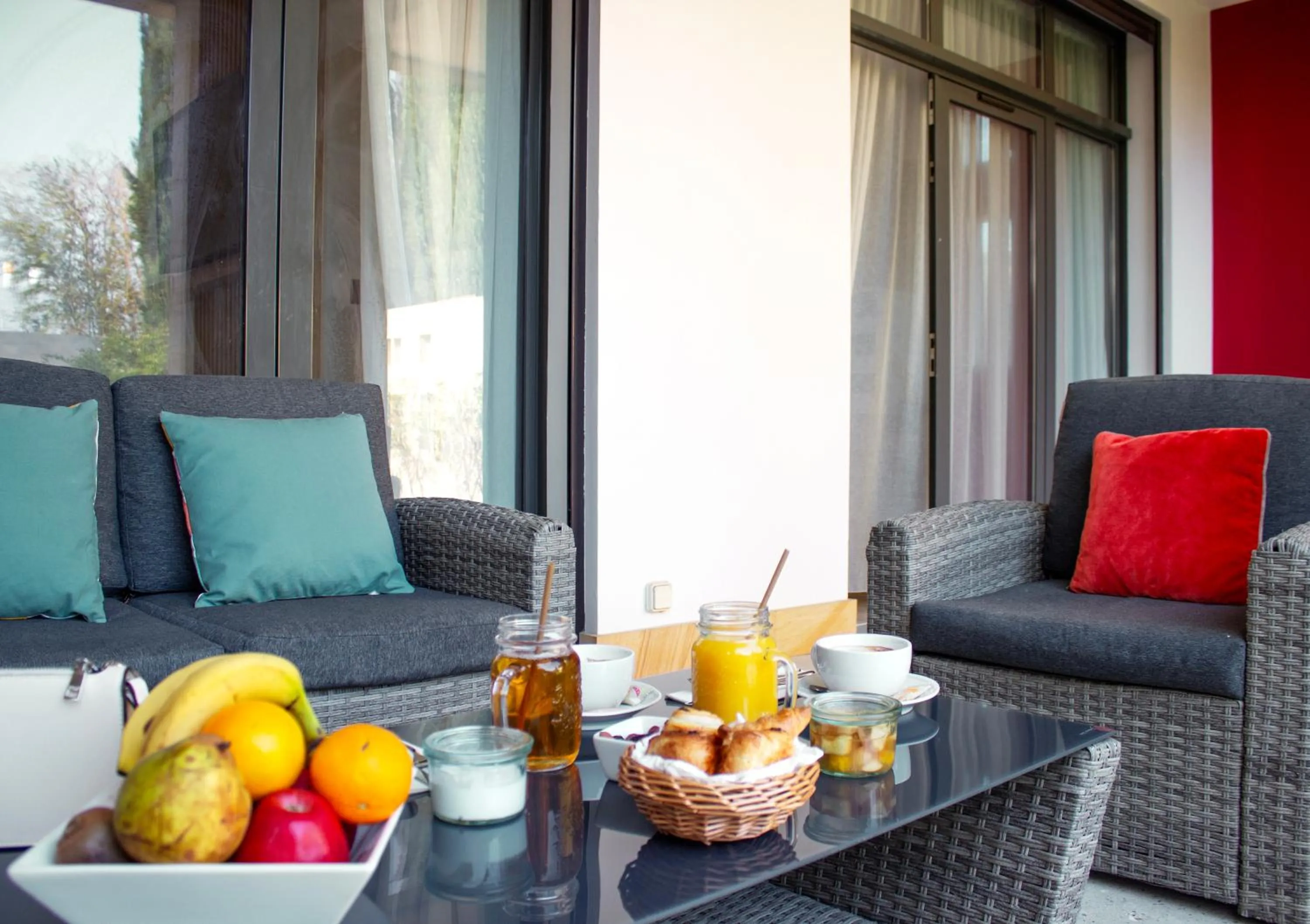 Breakfast in Best Western Plus Le Lavarin