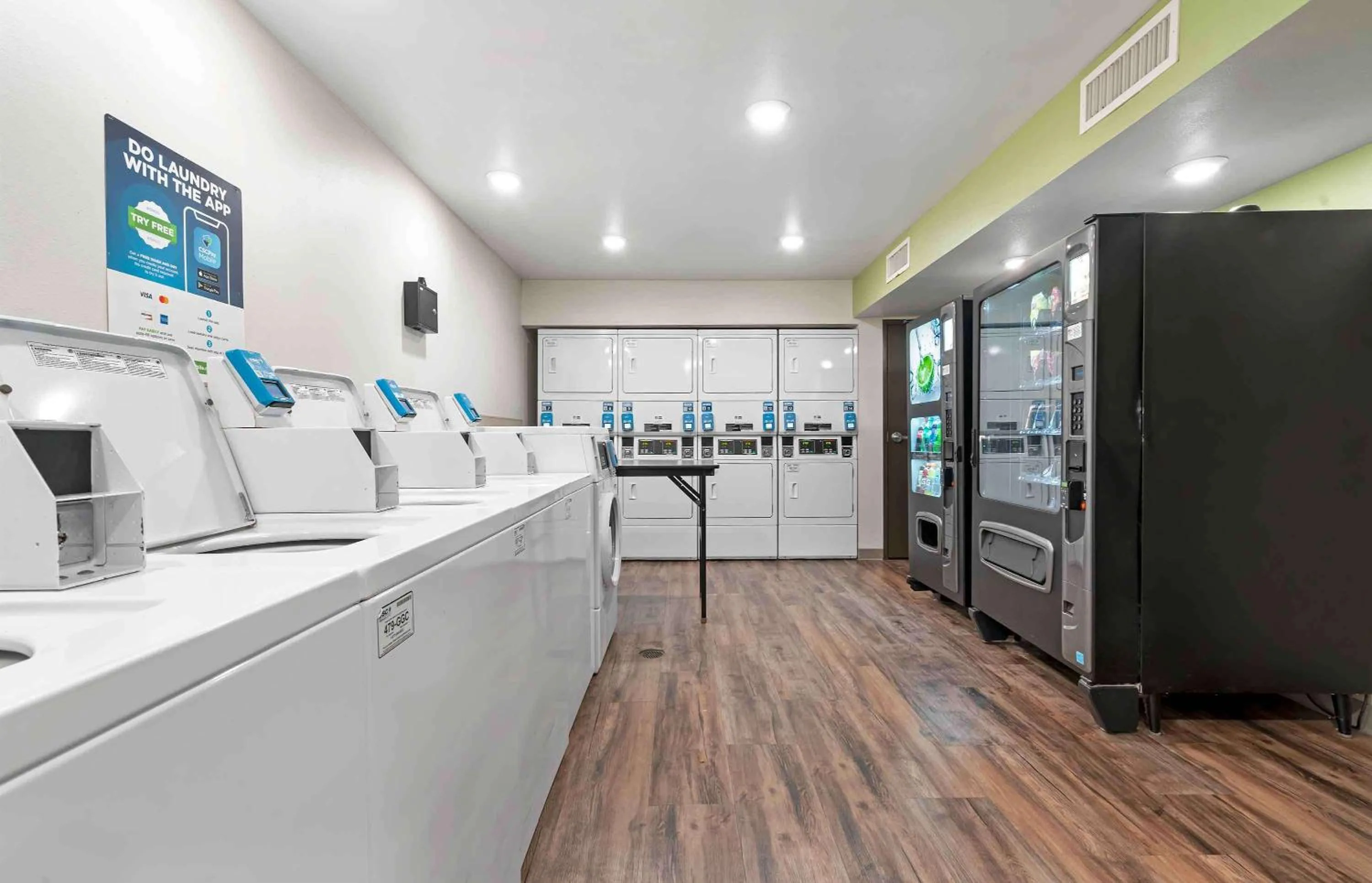 Property building in Extended Stay America Select Suites - Orlando - Airport