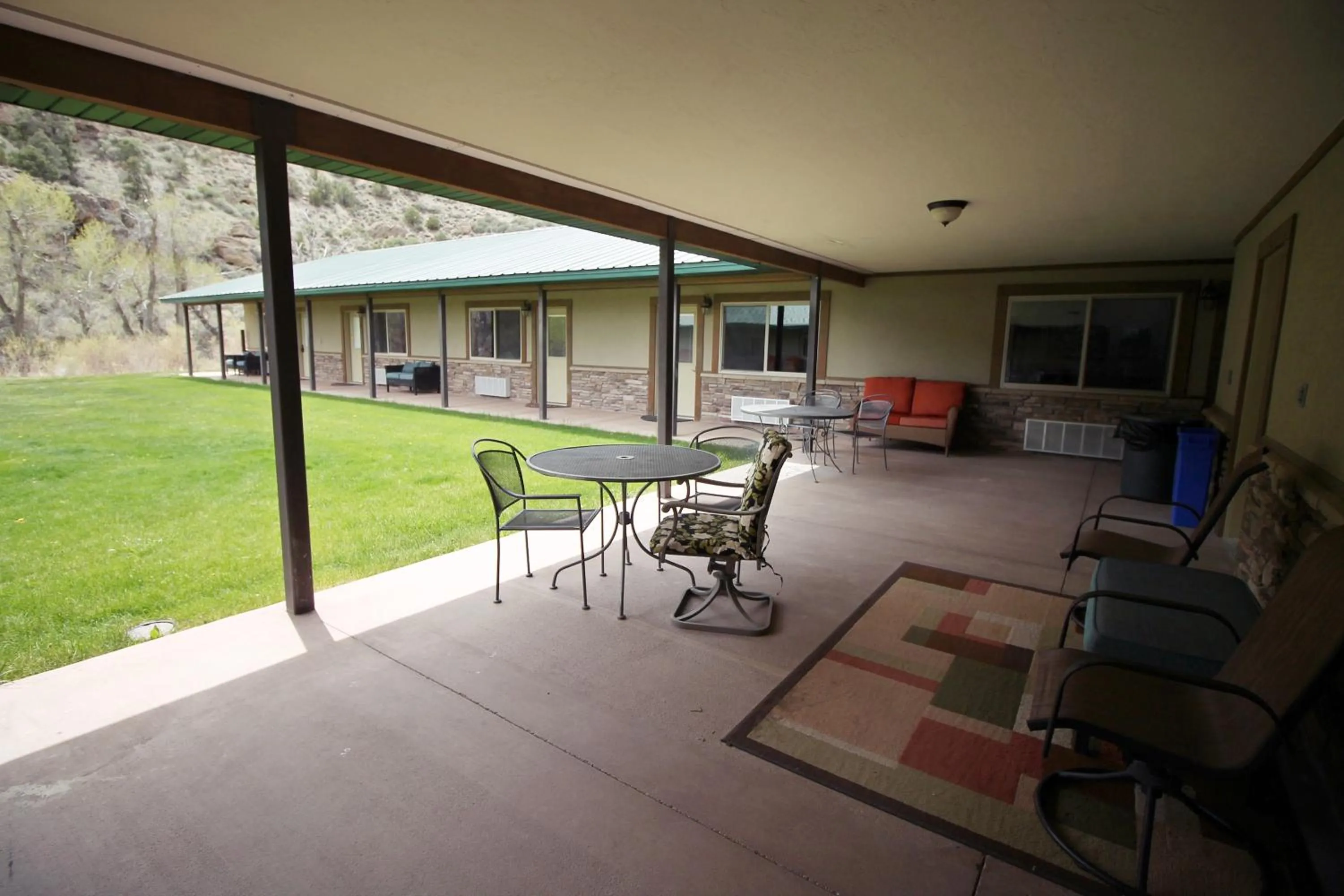 Hidden Canyon Retreat