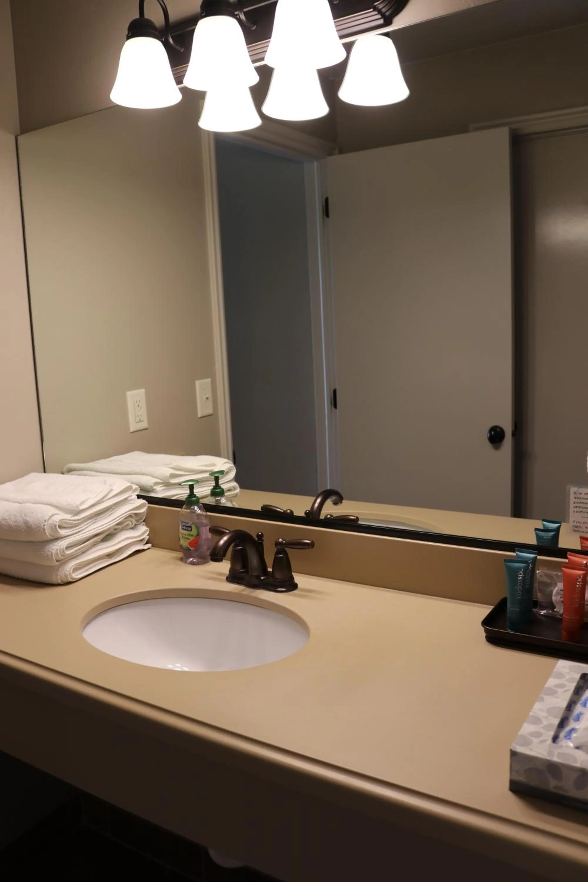 Hidden Canyon Retreat