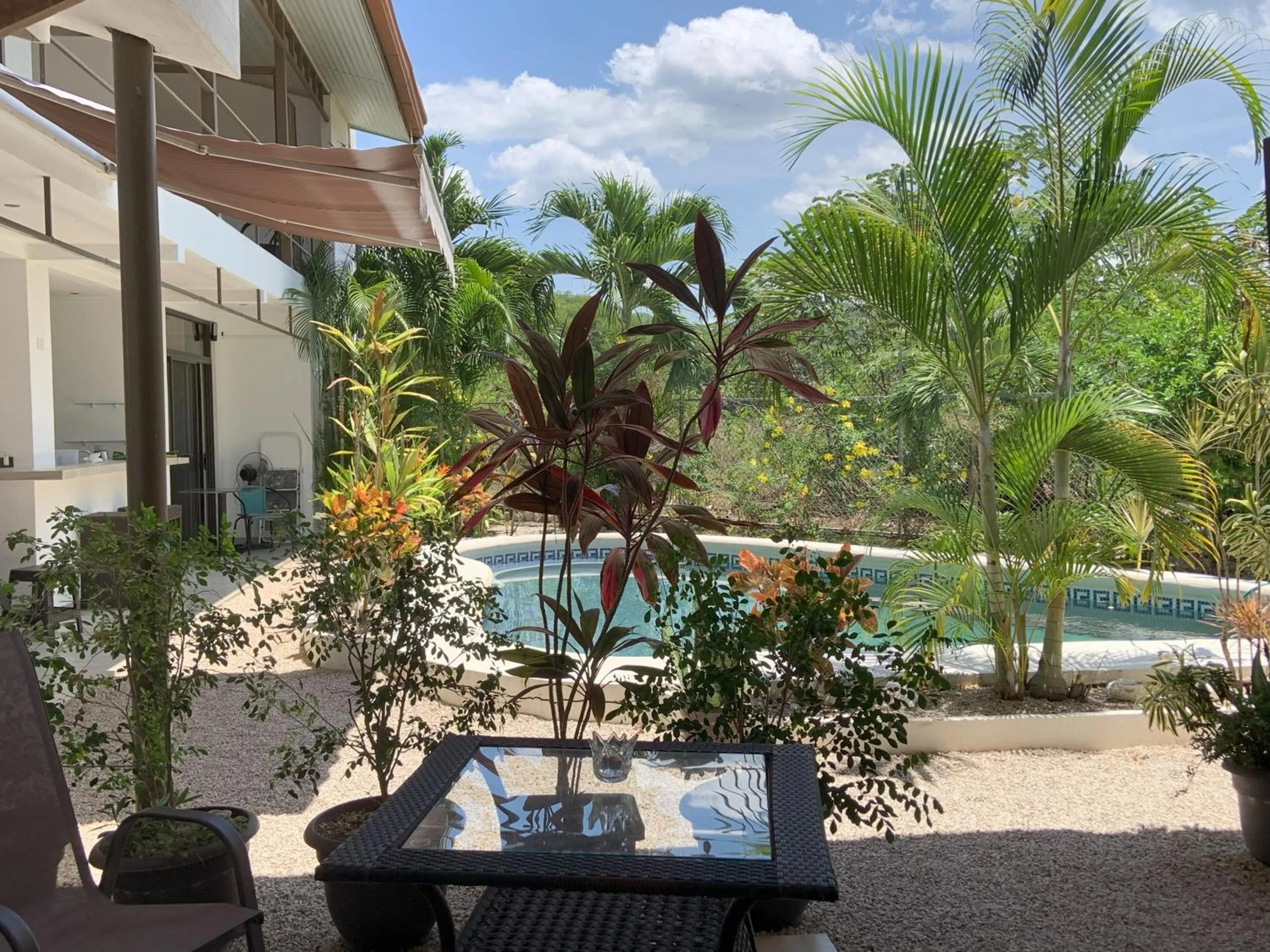 Pool view in Las Perlitas Rentals Playa Samara