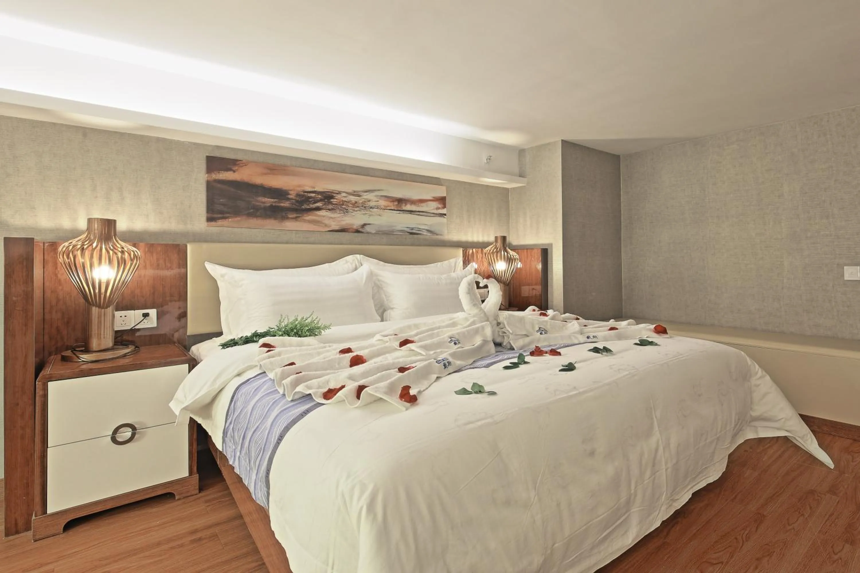 bunk bed in Days Inn South Guangzhou Raiway Station