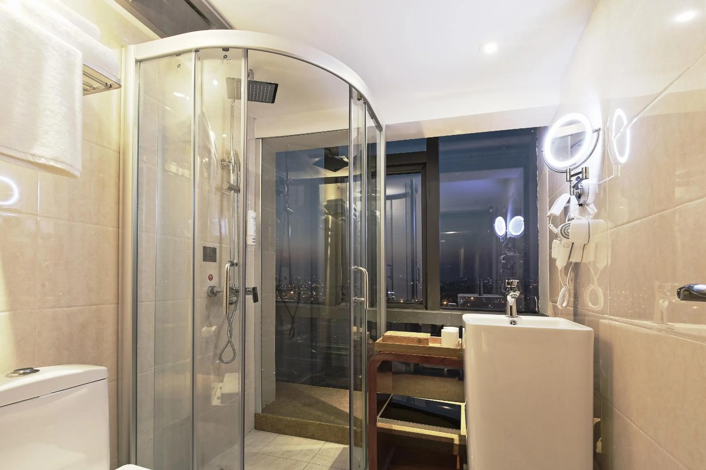 Bathroom in Days Inn South Guangzhou Raiway Station