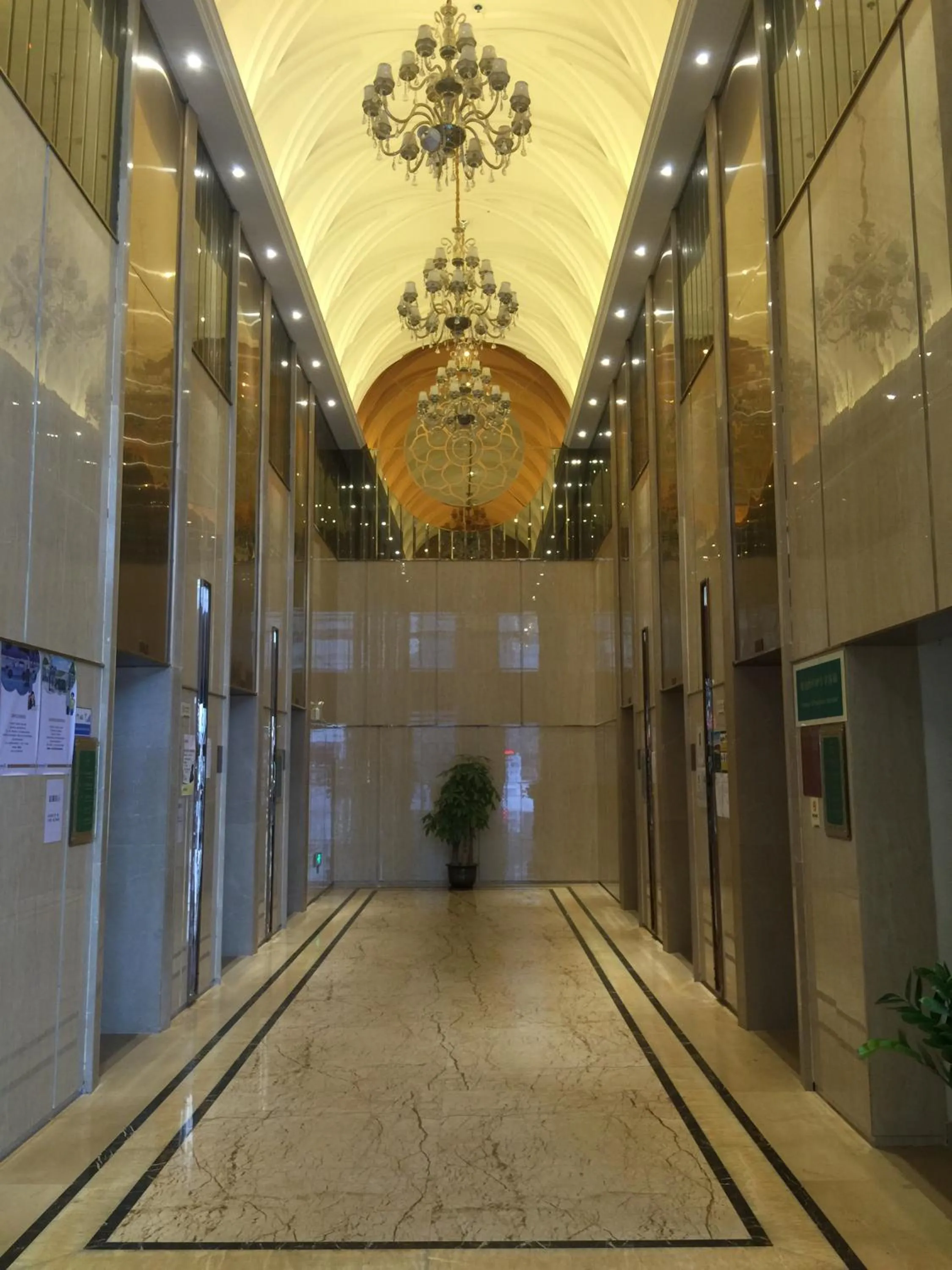 Facade/entrance in Days Inn South Guangzhou Raiway Station