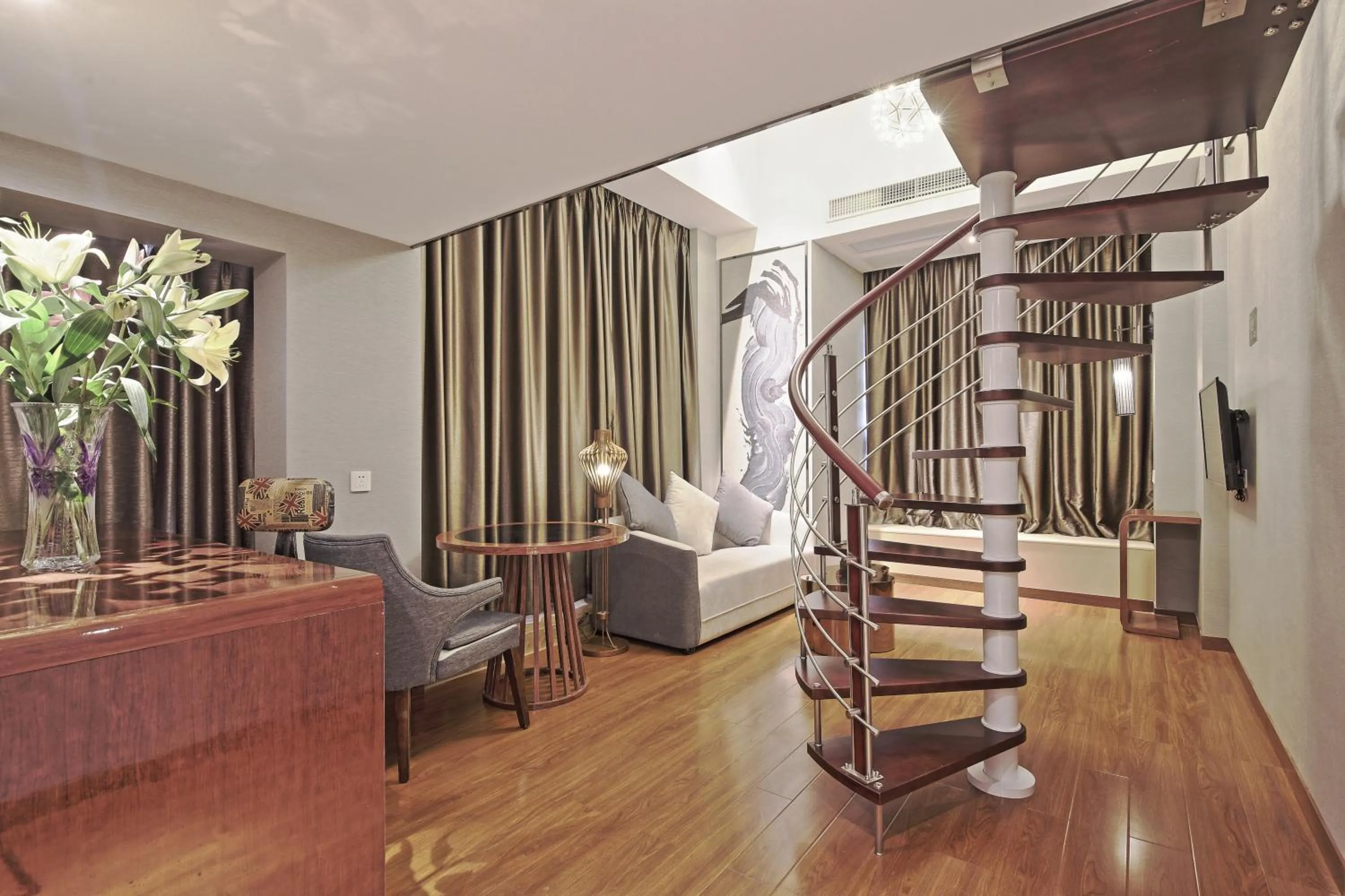 On site in Days Inn South Guangzhou Raiway Station