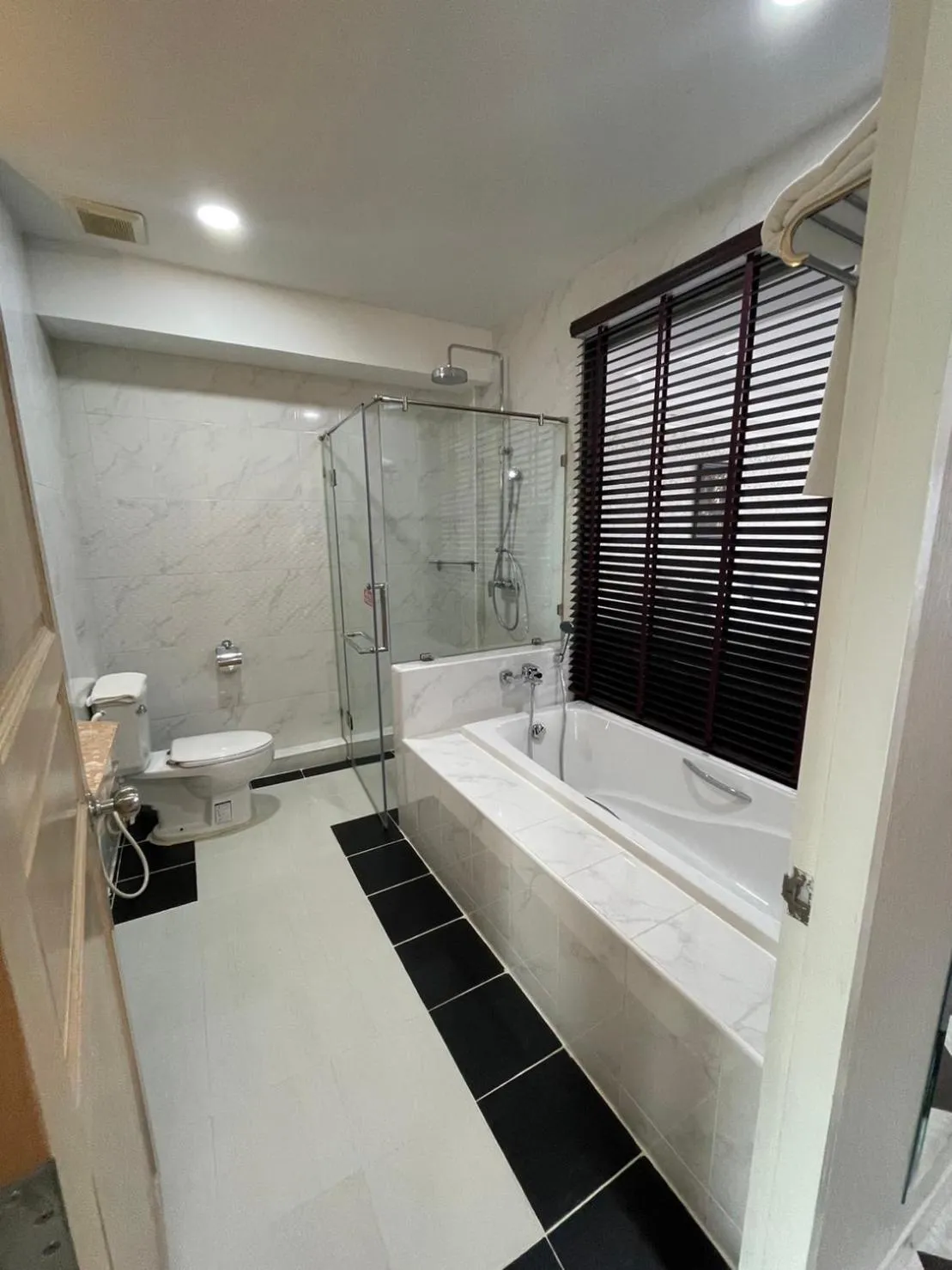 Shower in Hotel de Ladda