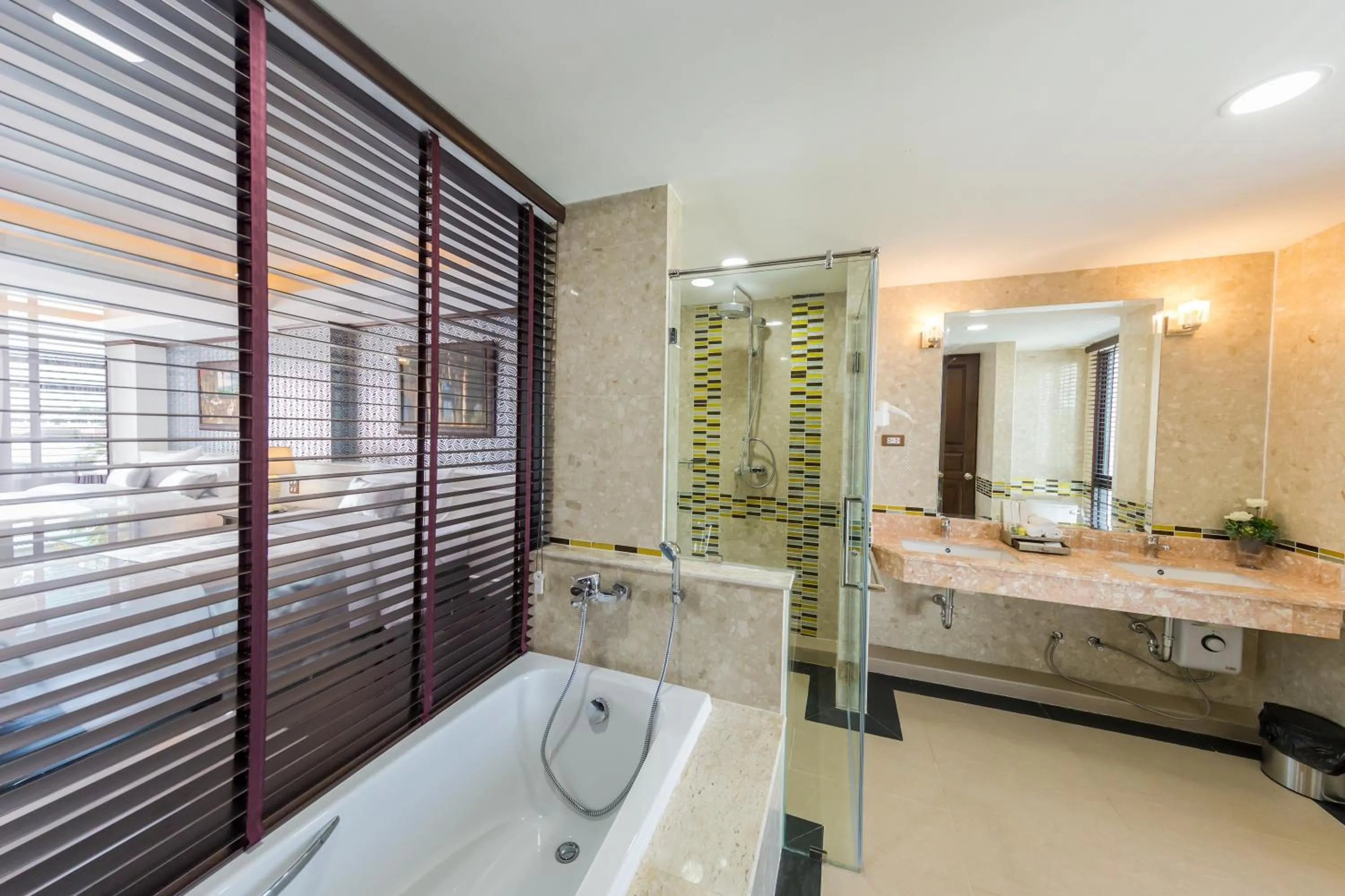 Shower in Hotel de Ladda