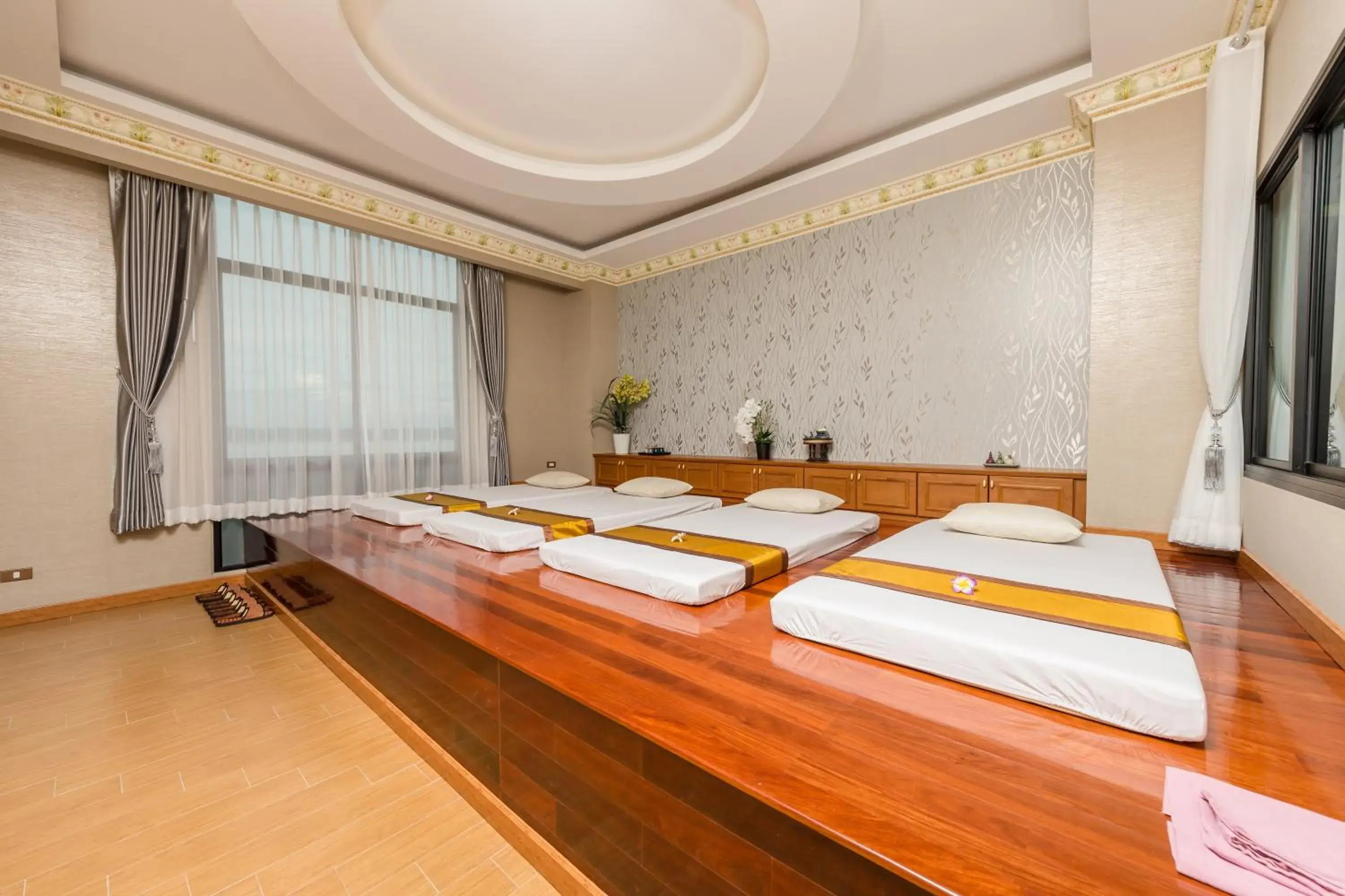 Massage, Bed in Hotel de Ladda Massage, Bed in Hotel de Ladda