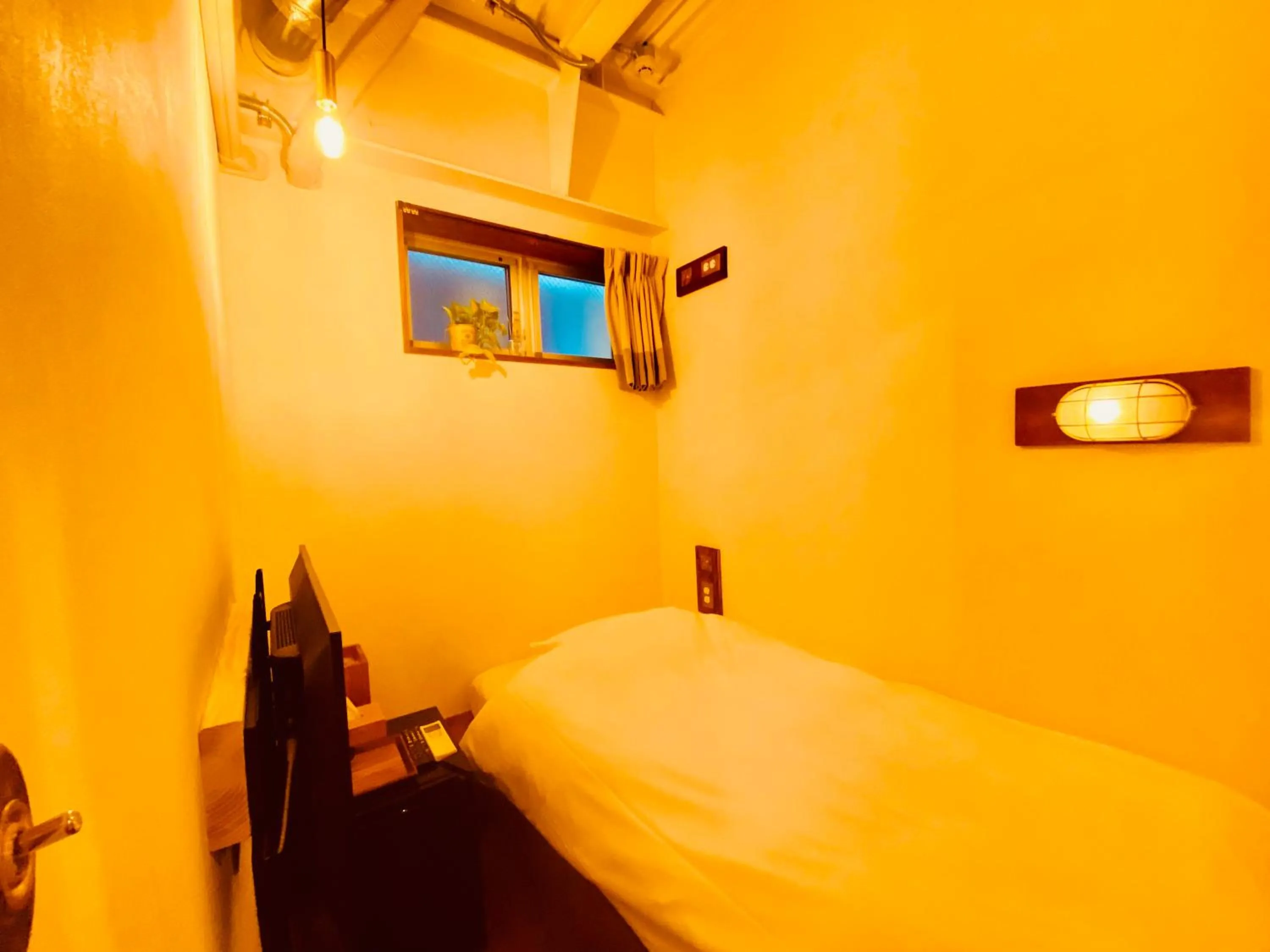 Bed in GOOD MORNING ZAIMOKUZA