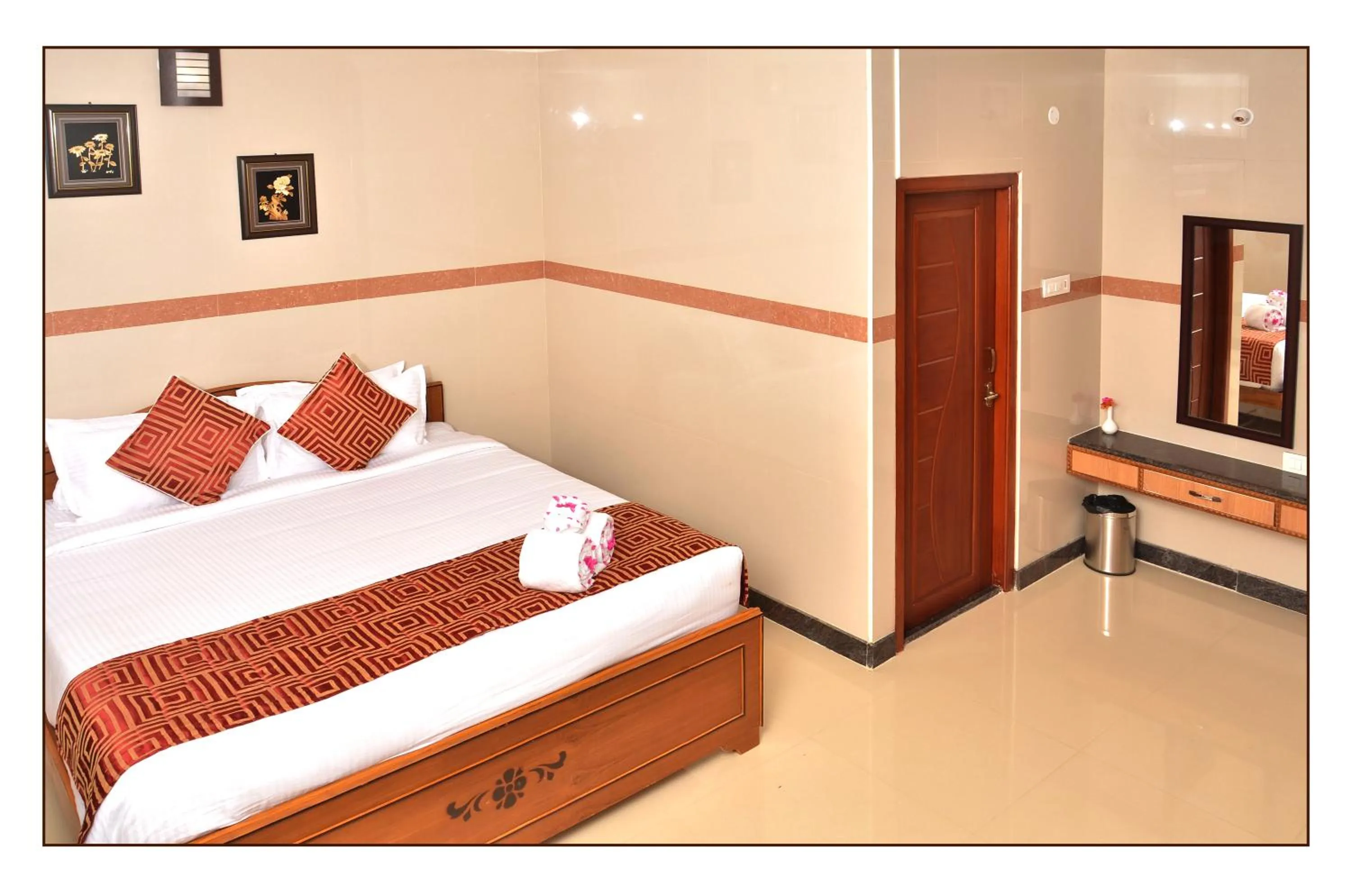 Bed in Hotel GVS Residency