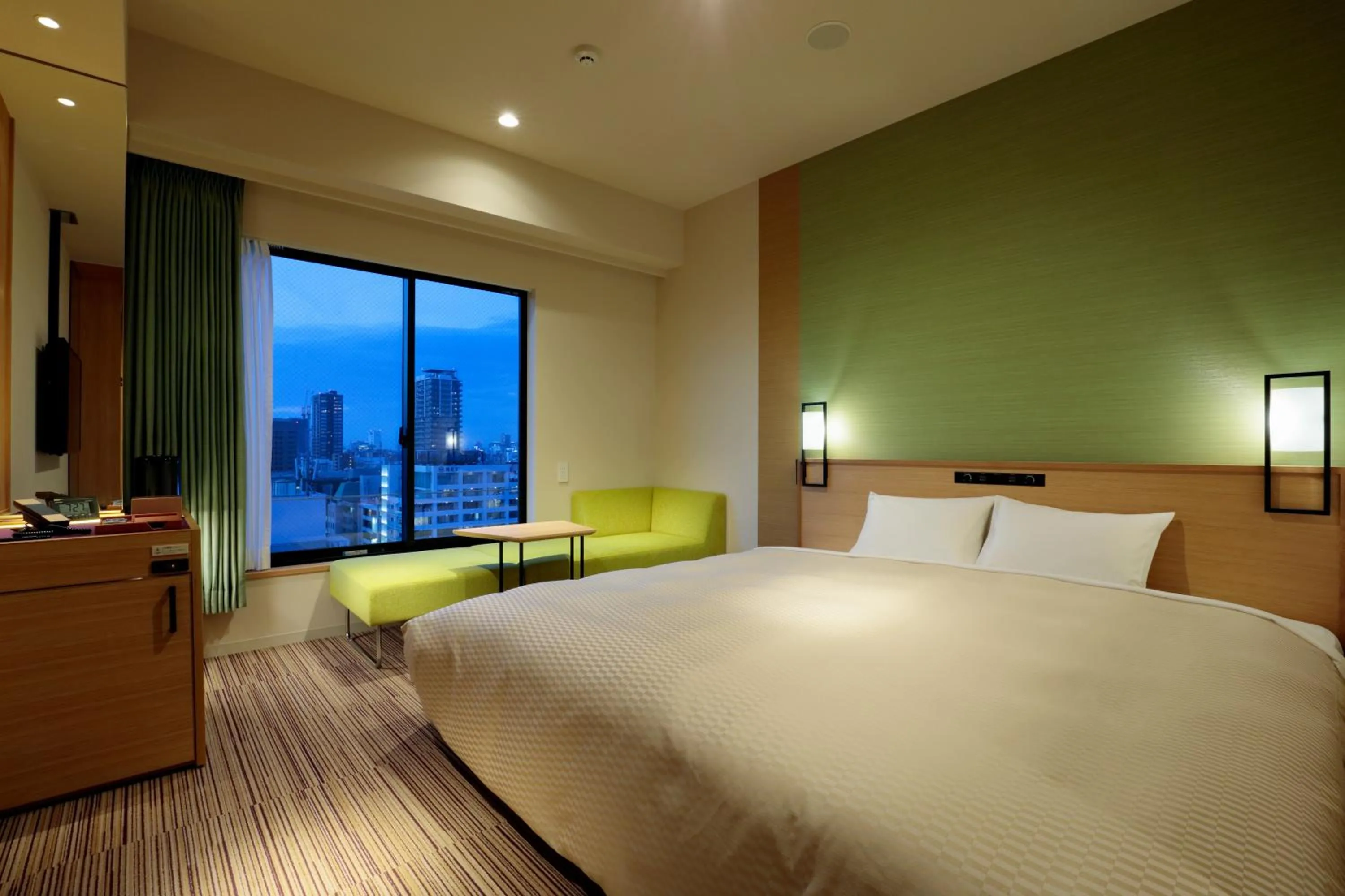 Bed in Candeo Hotels Osaka Namba