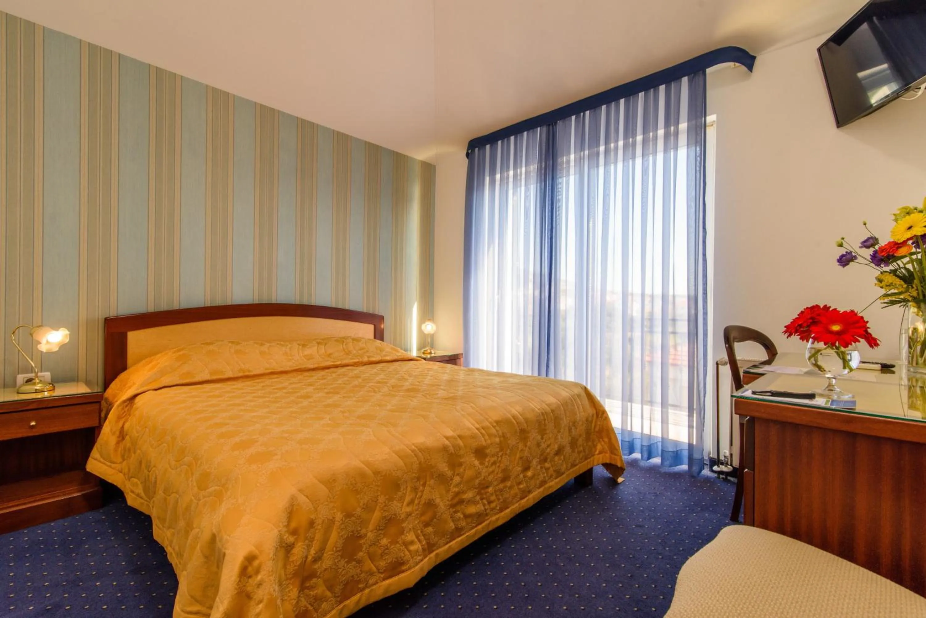 Bedroom, Bed in Villa Mediterana