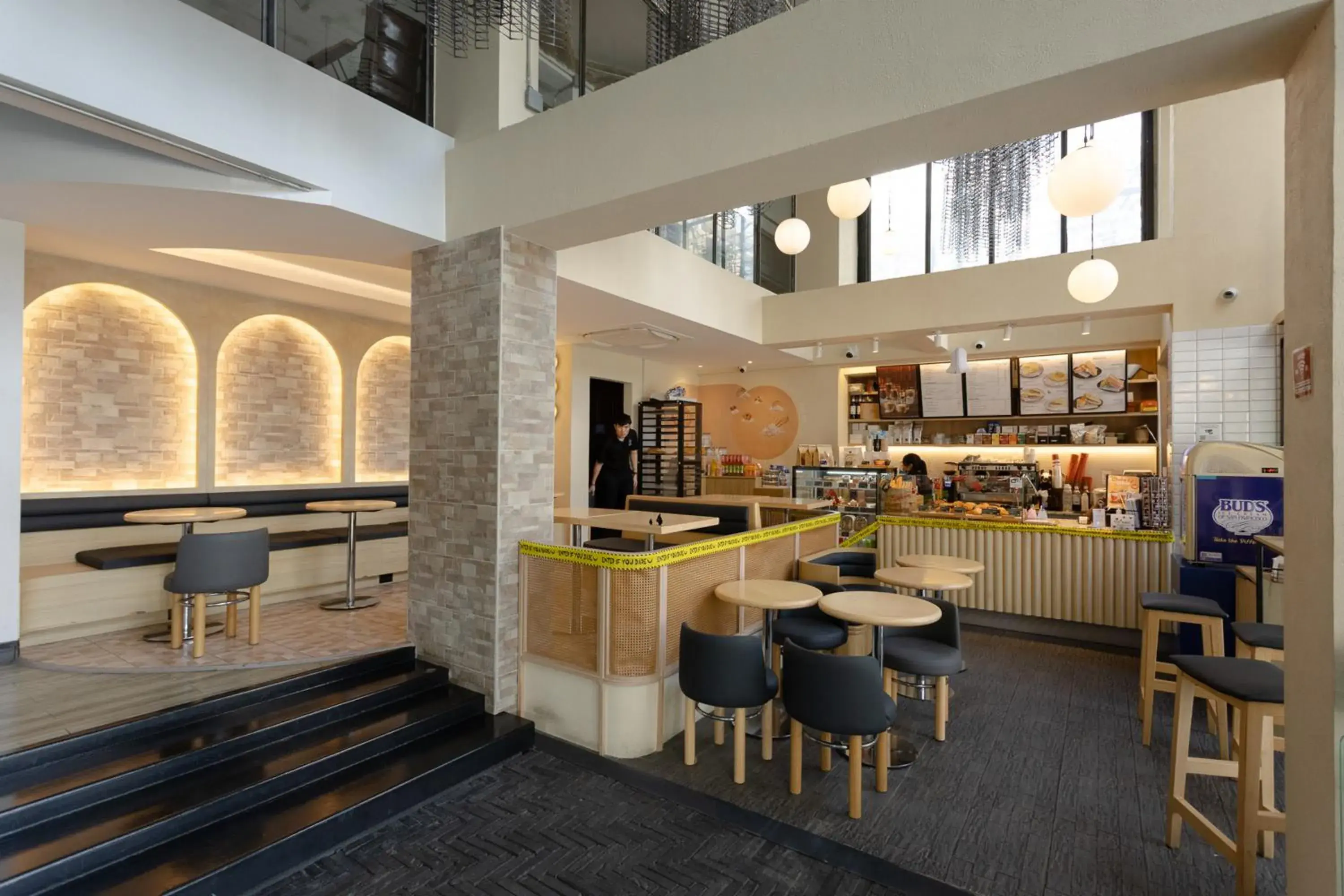 Restaurant/places to eat in IR-ON Hotel Restaurant/places to eat in IR-ON Hotel