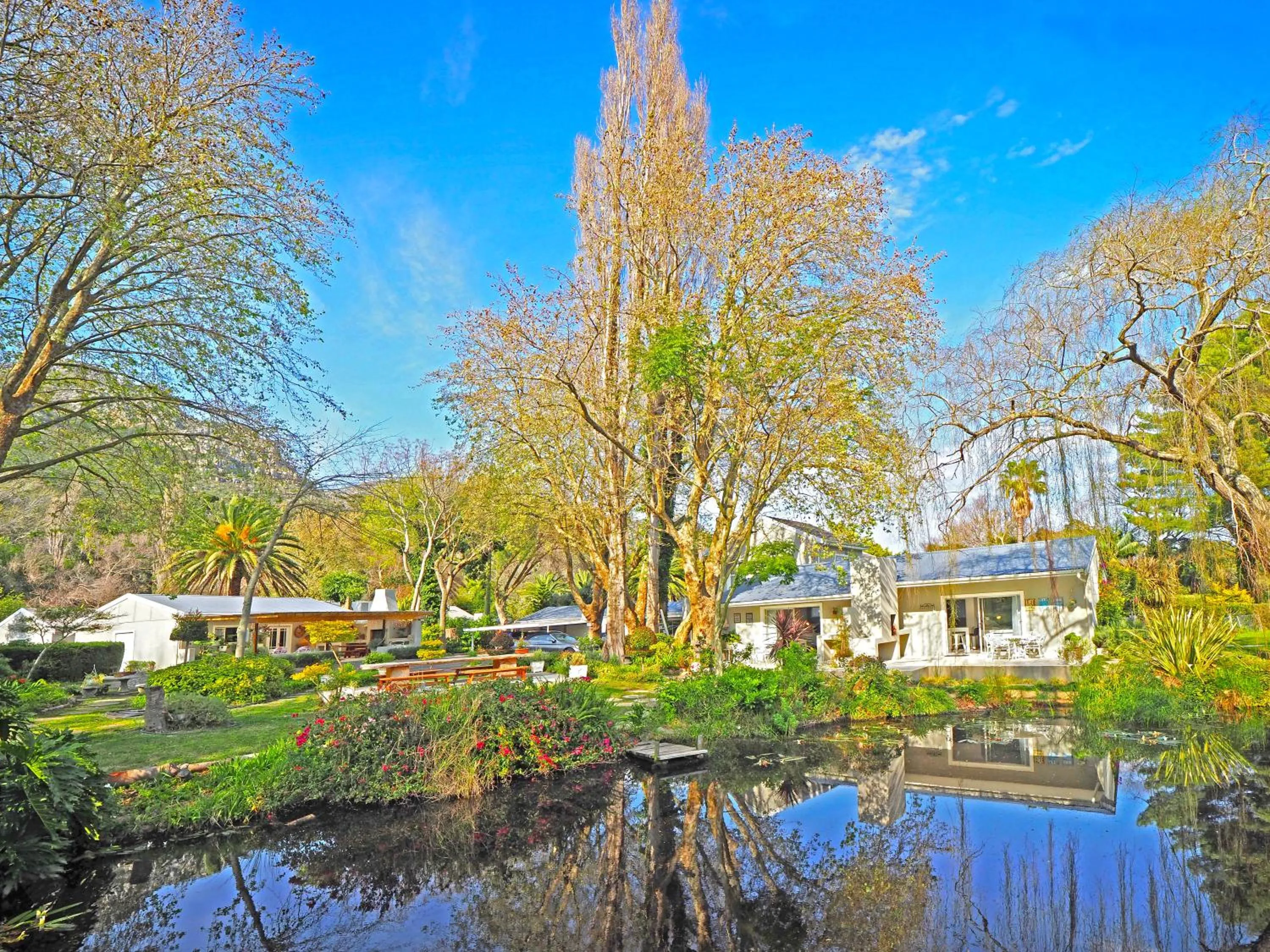 Garden view in Waterland Lodge