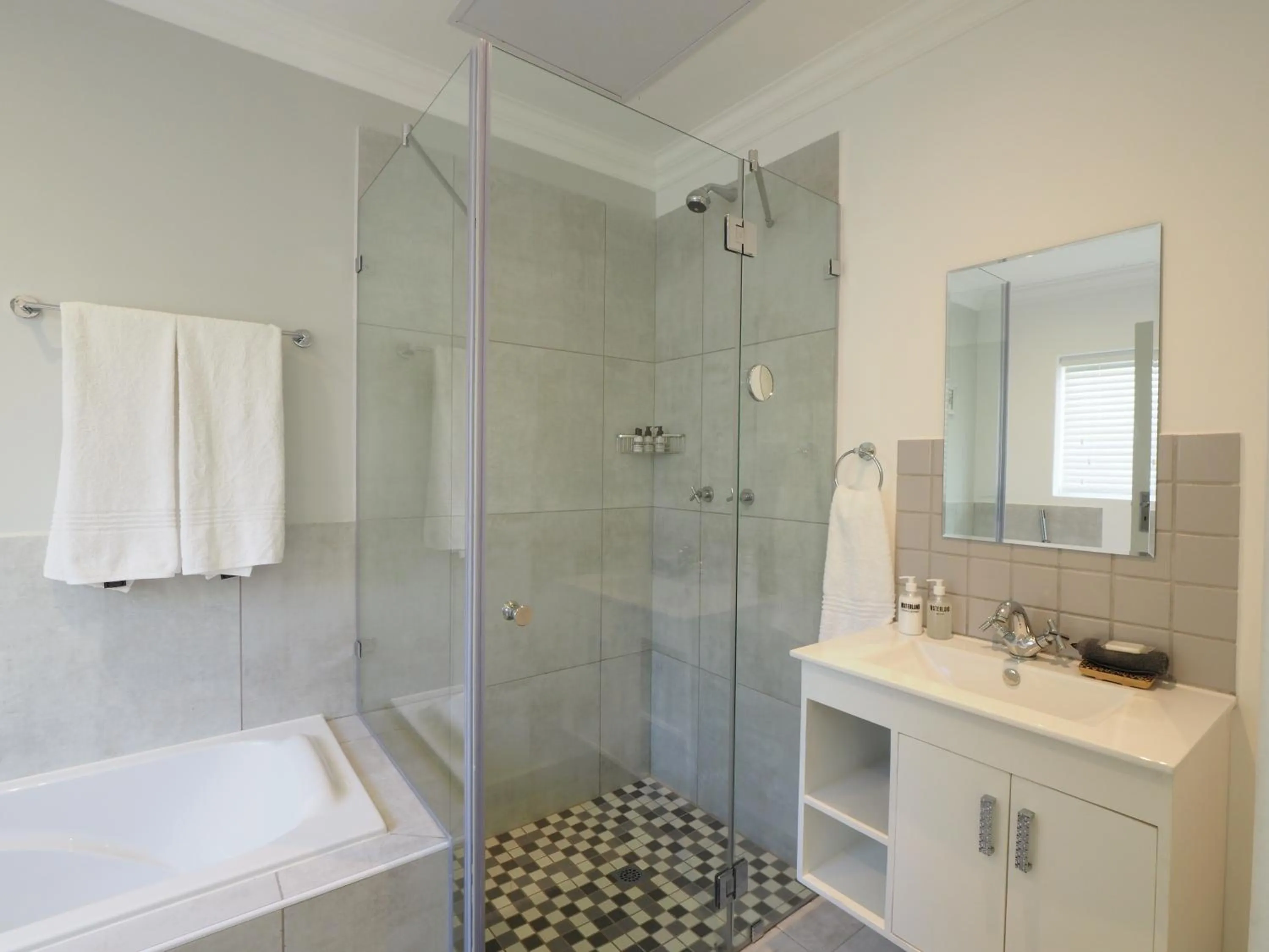 Bathroom in Waterland Lodge