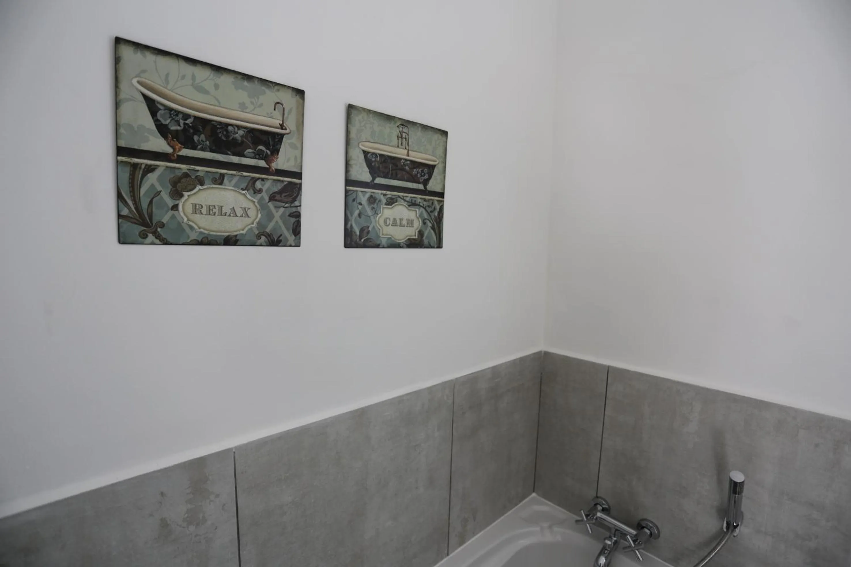 Decorative detail in Waterland Lodge