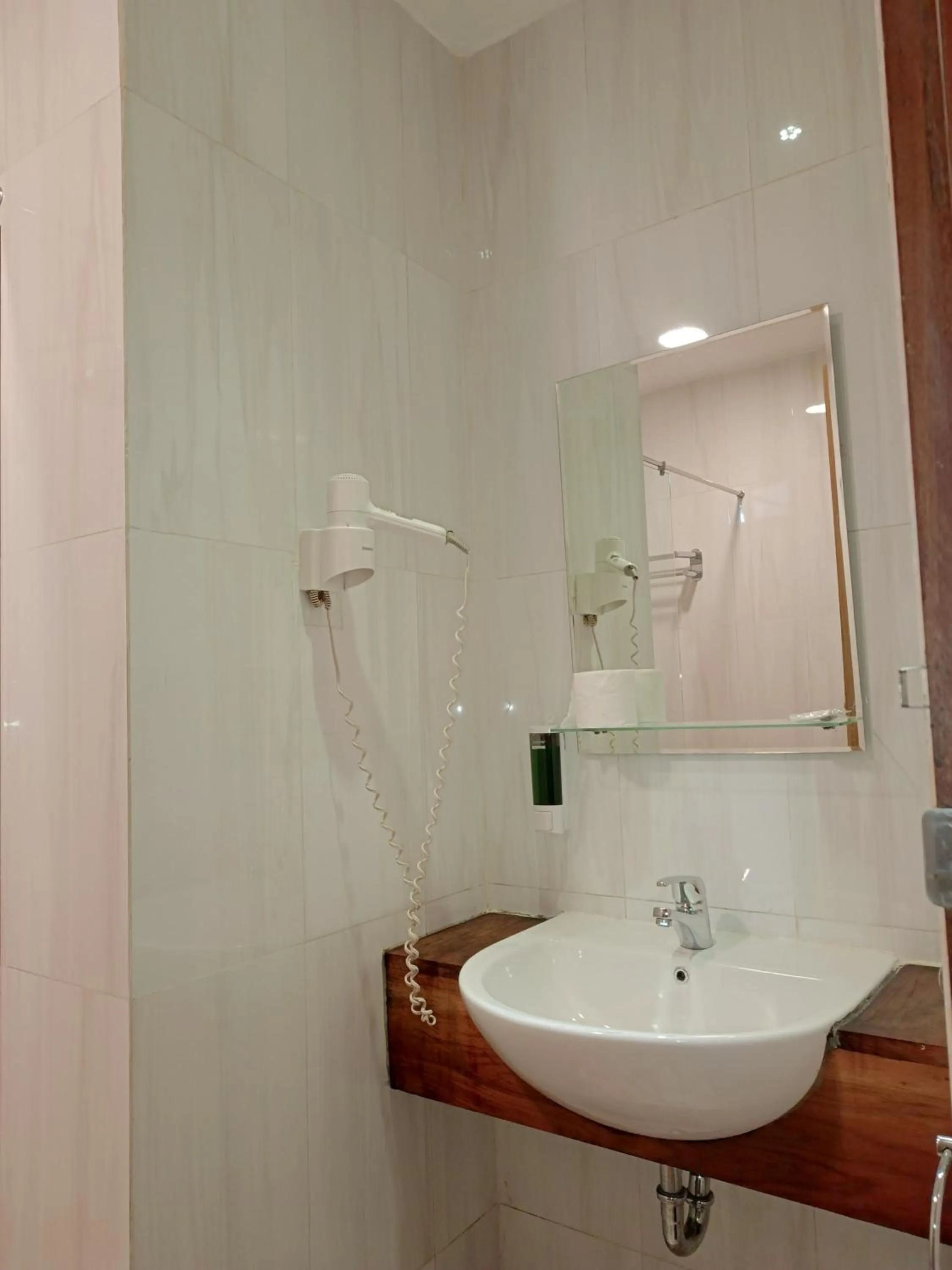 Spring Hill Hotel Ruteng