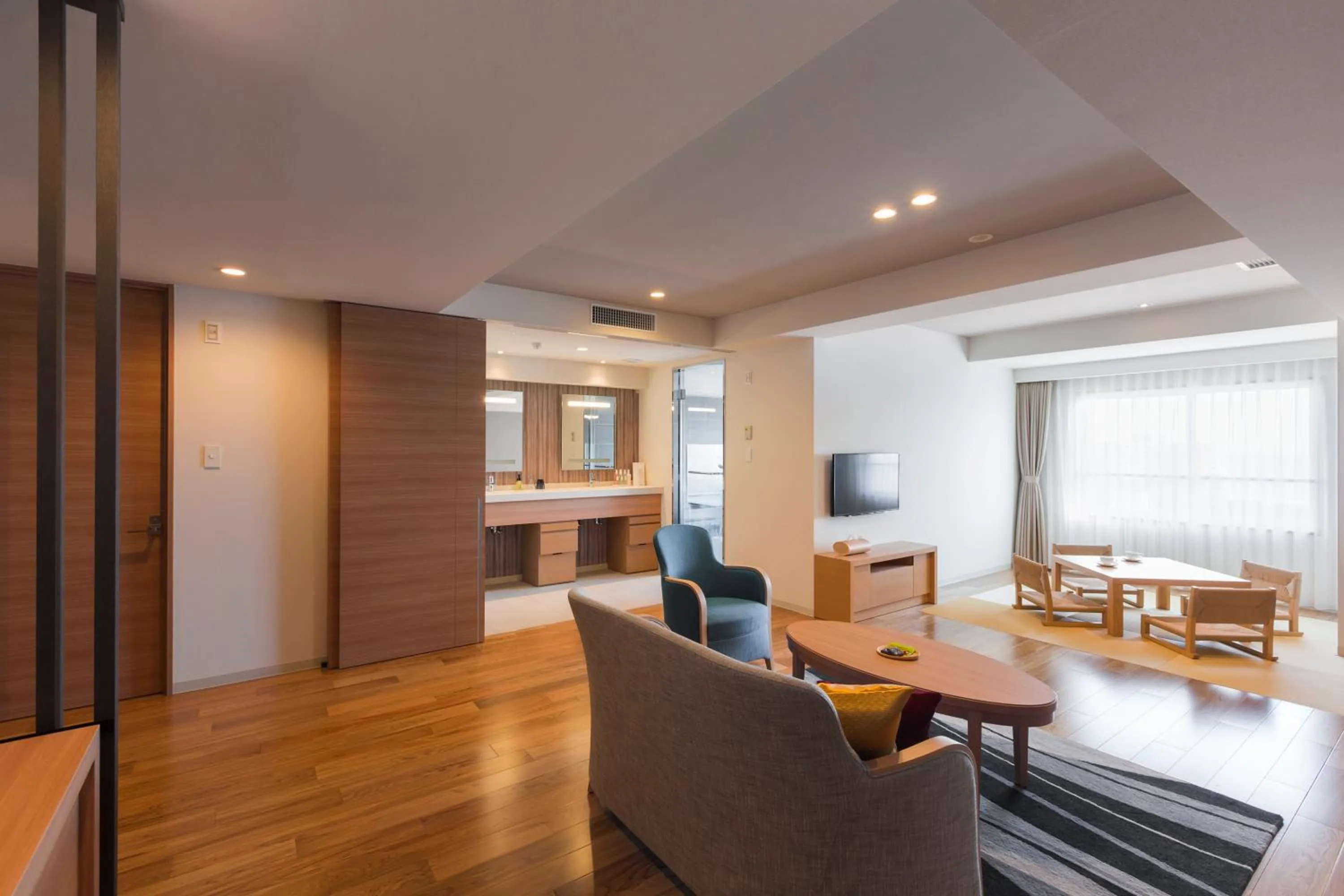 Photo of the whole room in HAKODATE Uminokaze