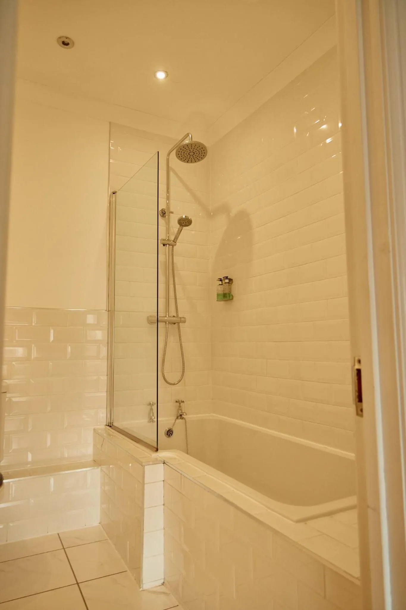 Bathroom in The Pennine Inn