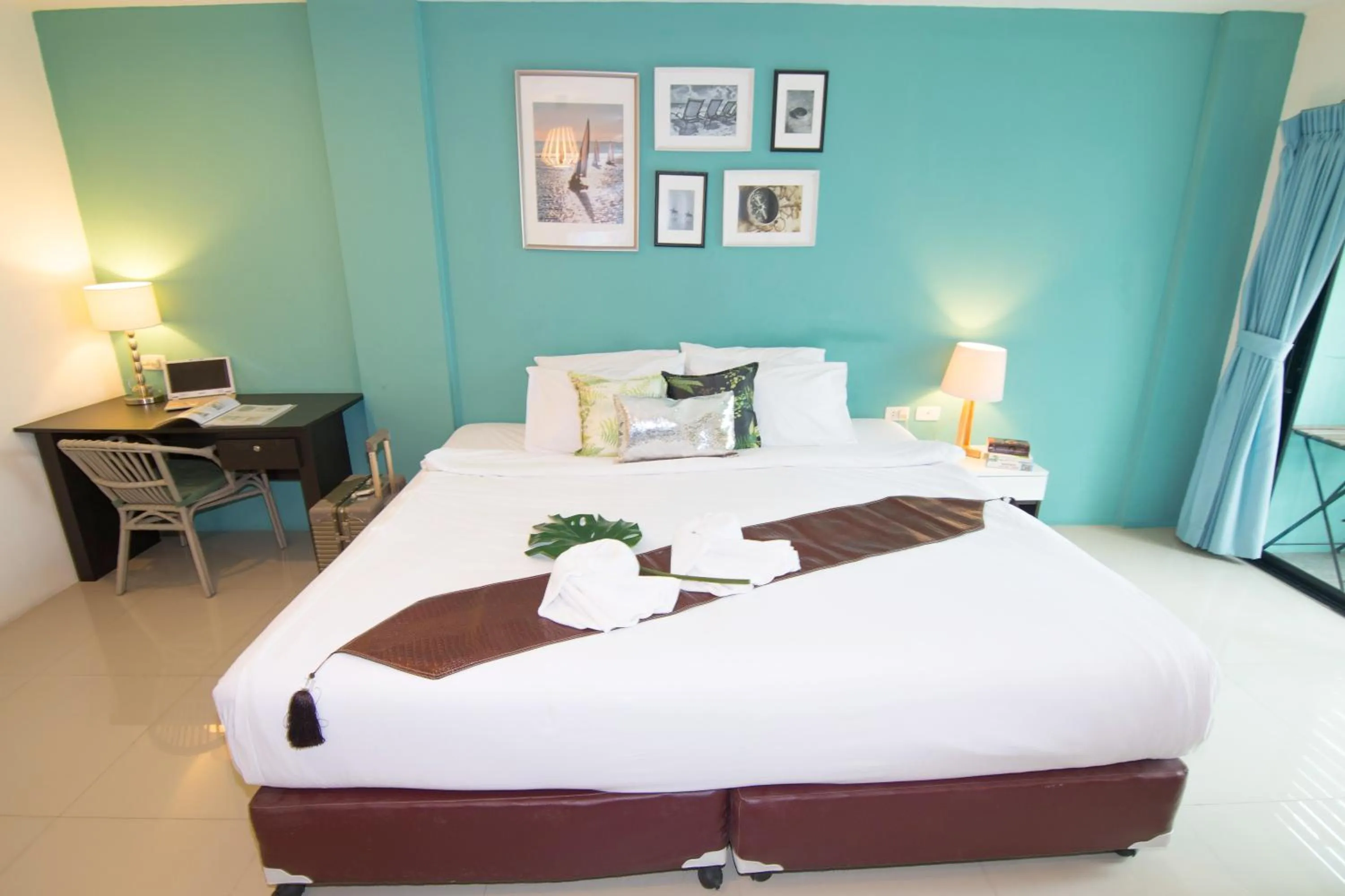 Bedroom, Bed in Pace Residence Pattaya