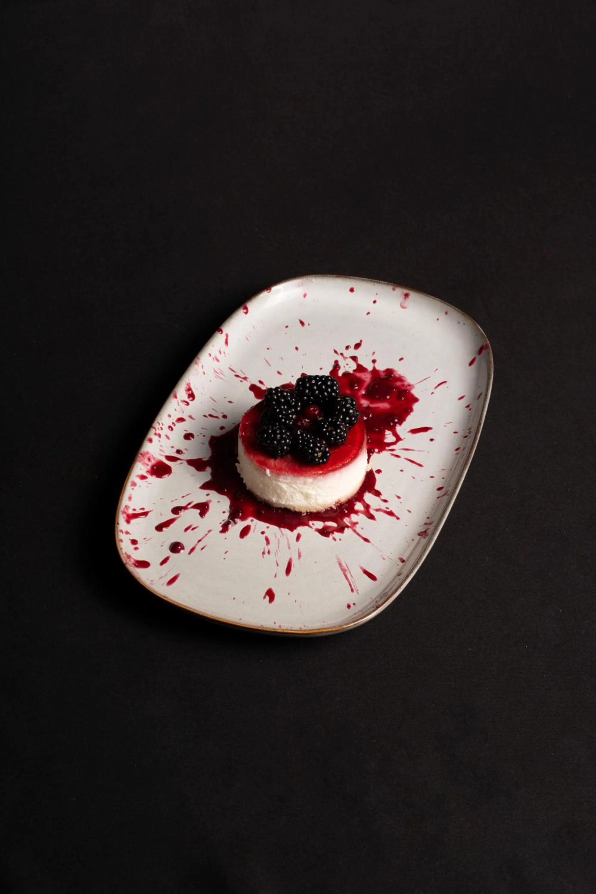 Restaurant/places to eat in Hotel Marina