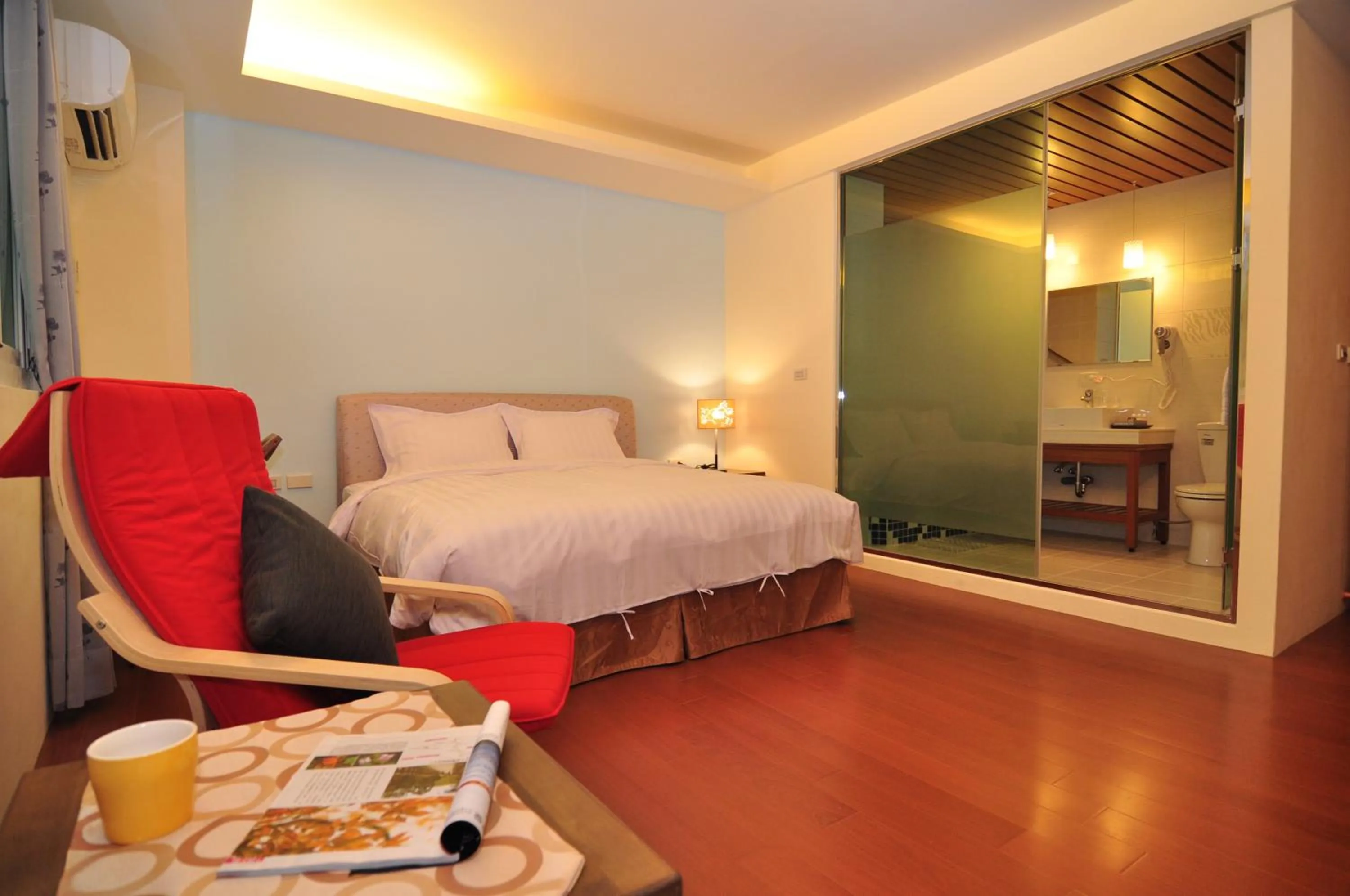 Bed in Cheng-Ping Hot Spring Inn