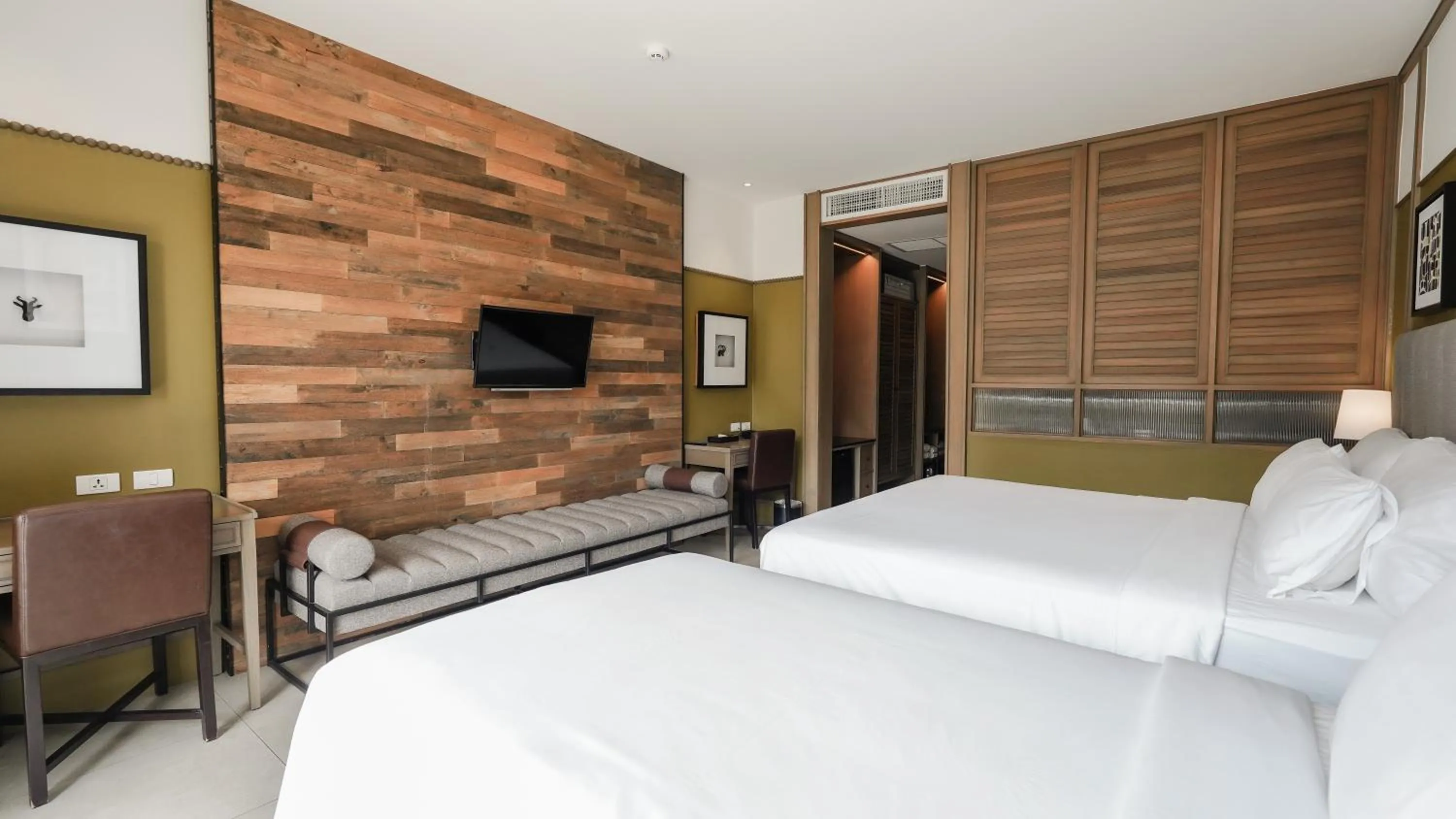 TV and multimedia, Bed in Sugar Marina Hotel CLIFFHANGER Aonang