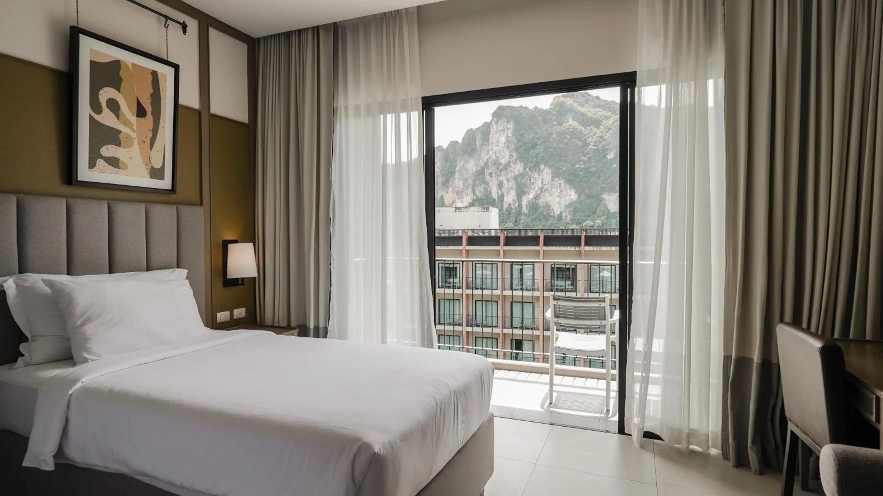 Bedroom, Bed in Sugar Marina Hotel CLIFFHANGER Aonang