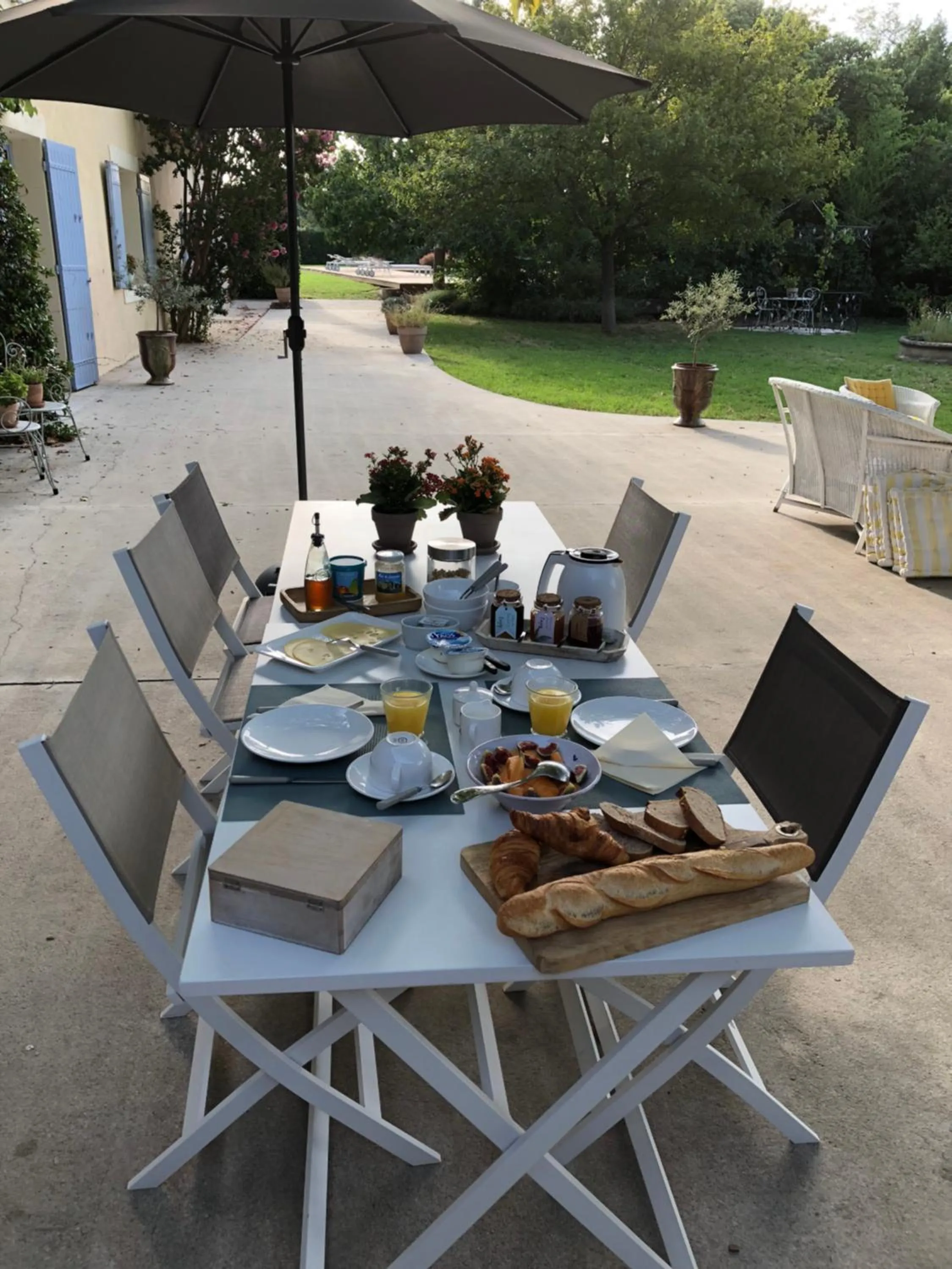 Breakfast in Mas Li Doumenge