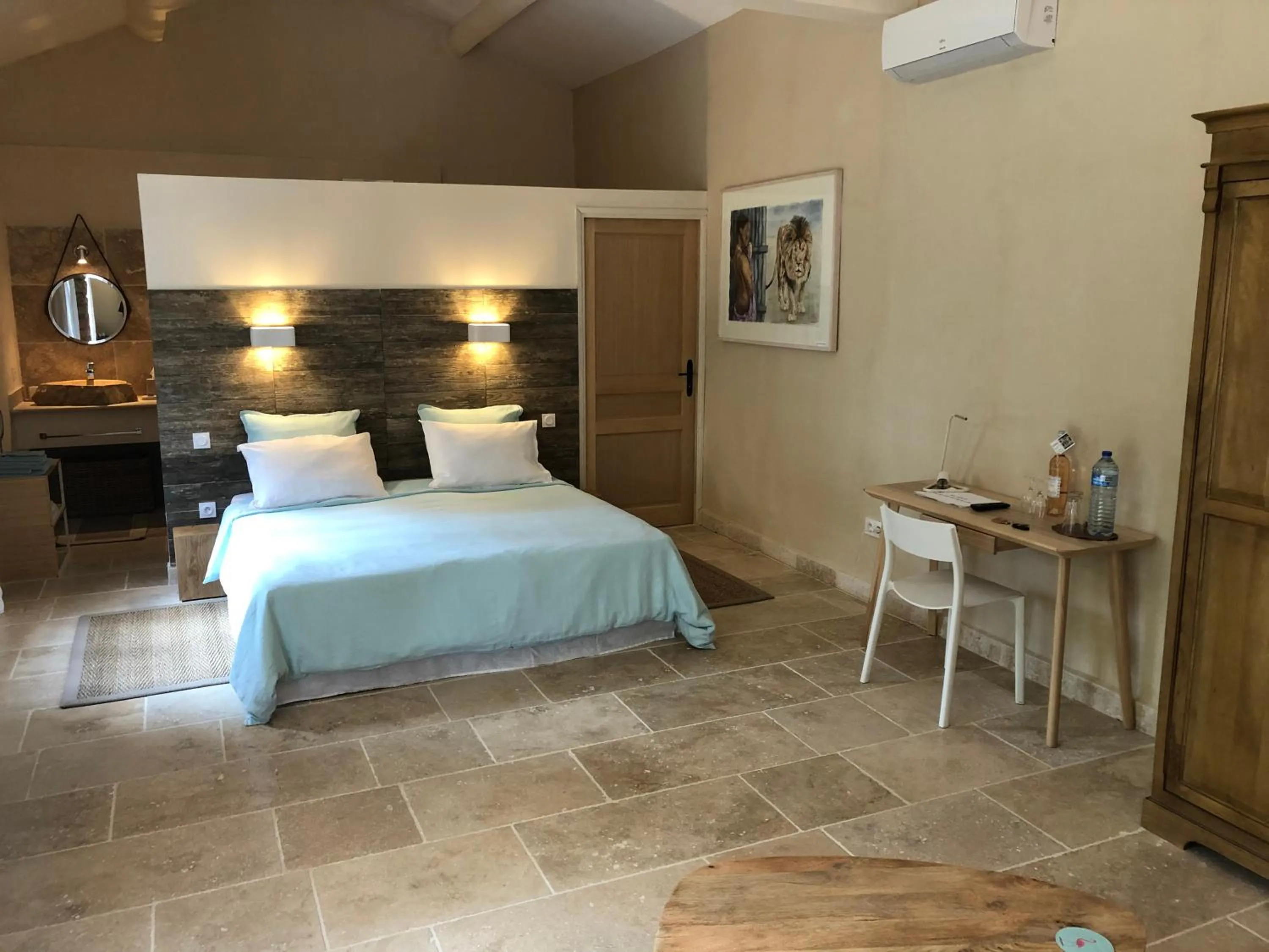 Bed in Mas Li Doumenge