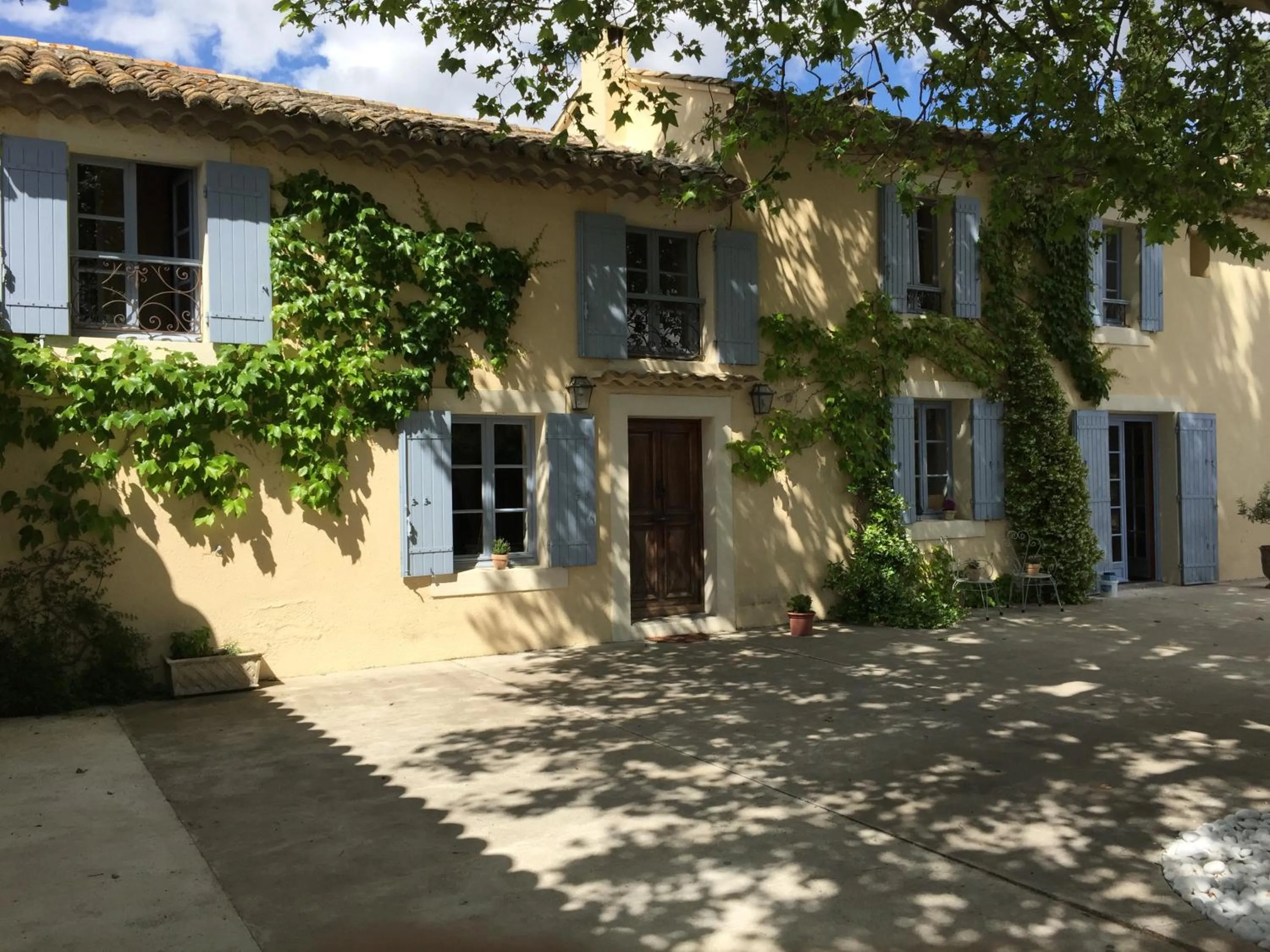 Facade/entrance in Mas Li Doumenge