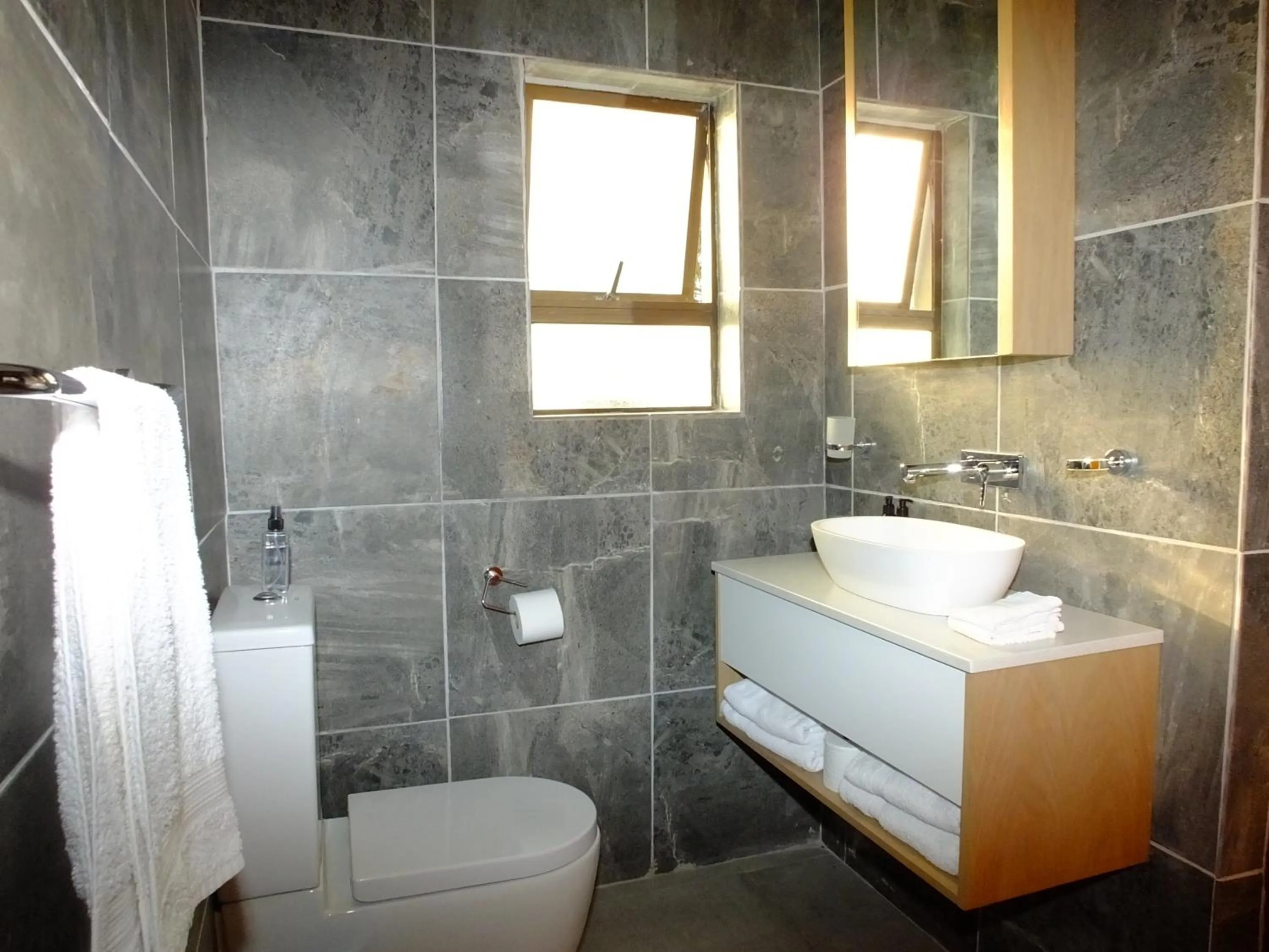 Toilet in Lauradale Accommodation