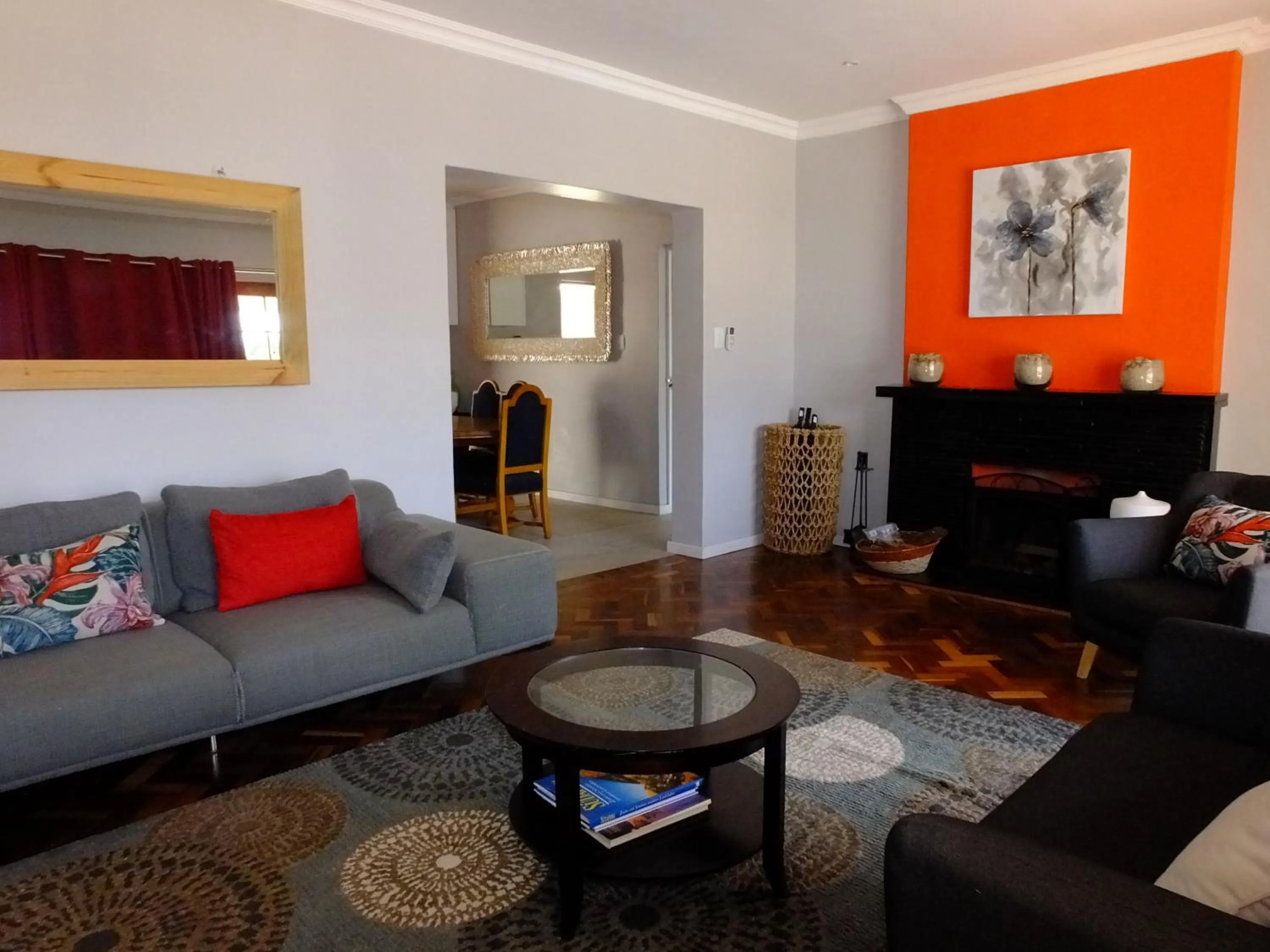 Communal lounge/ TV room in Lauradale Accommodation