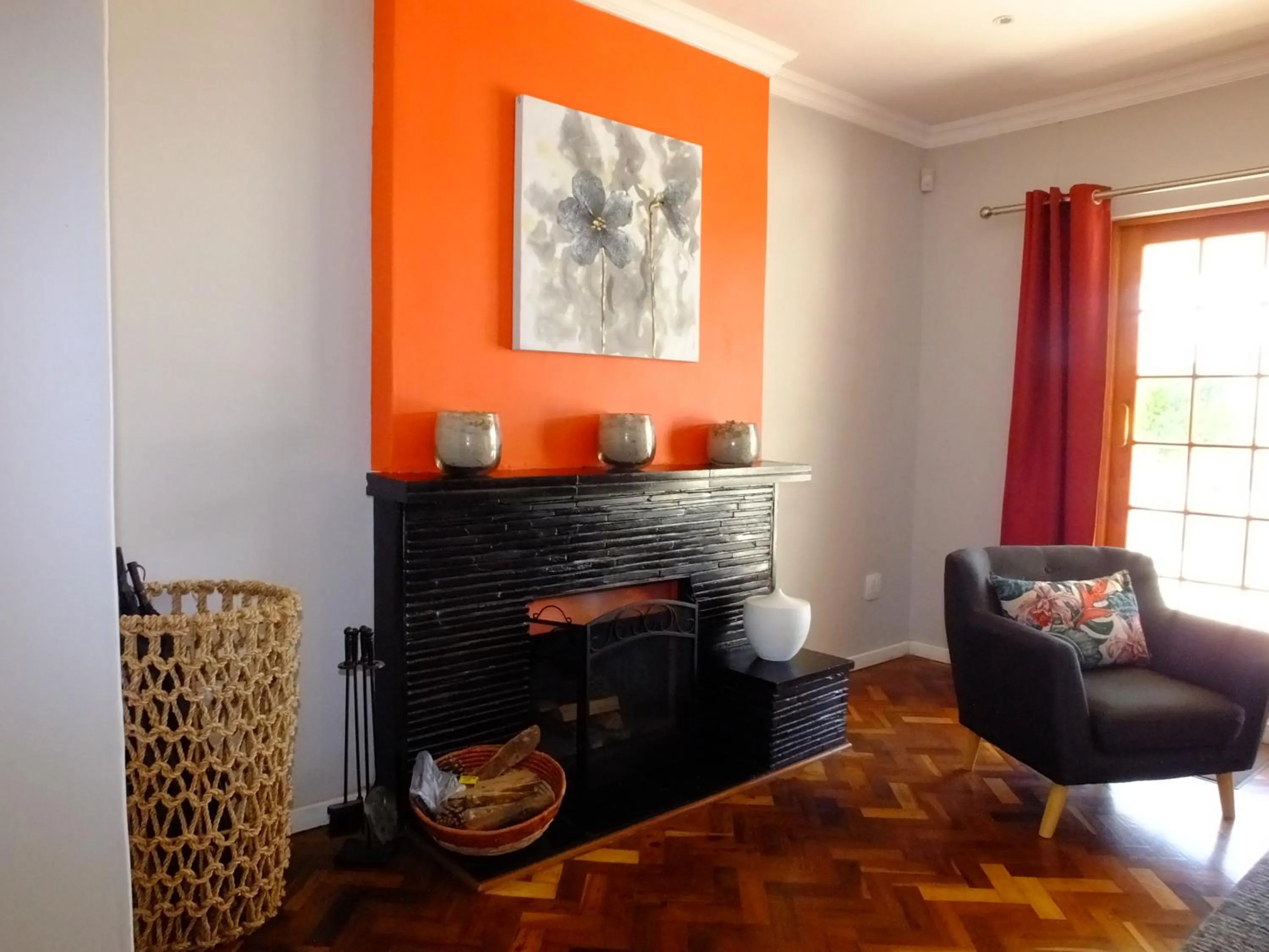 Communal lounge/ TV room in Lauradale Accommodation