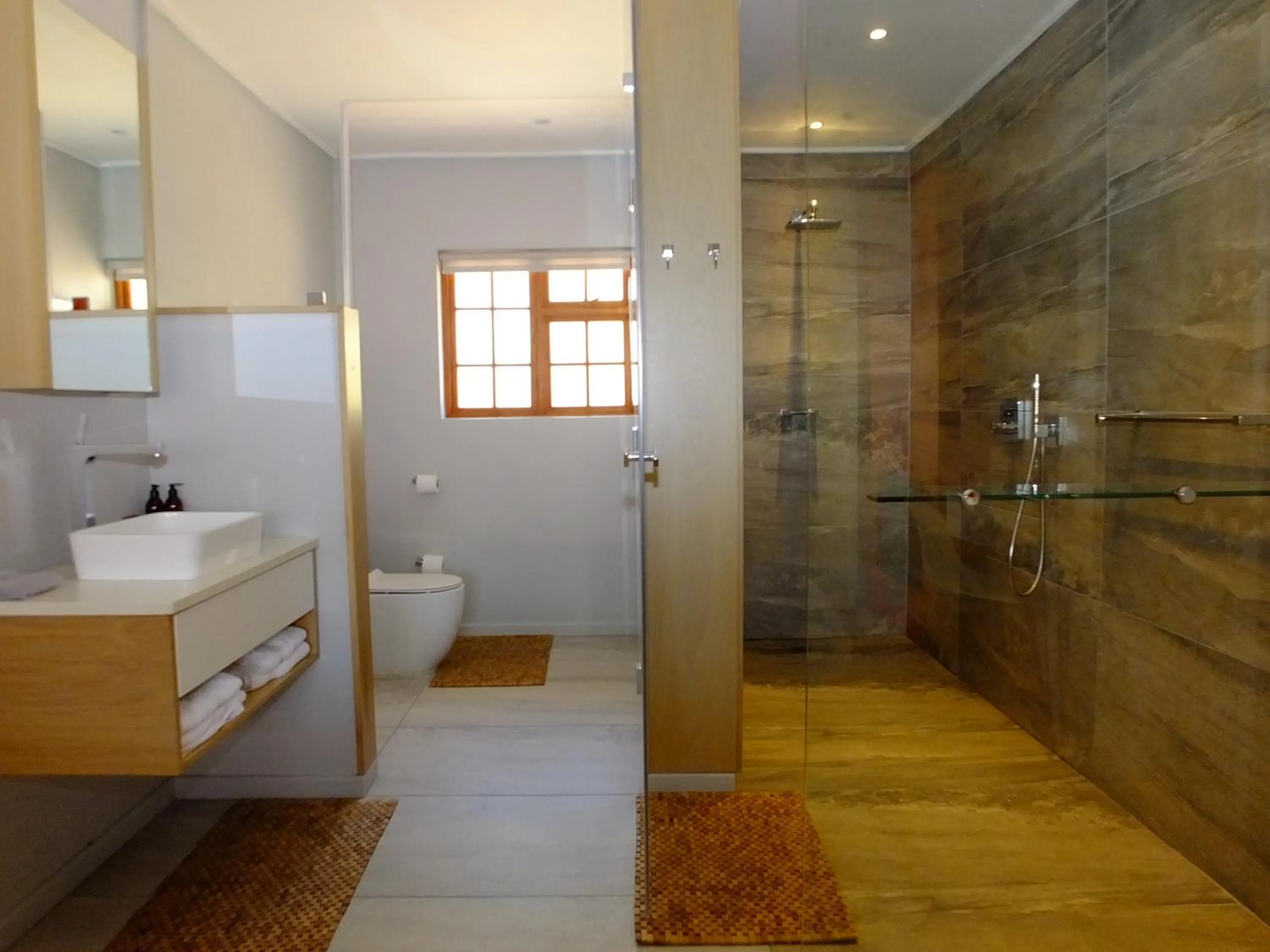 Shower in Lauradale Accommodation