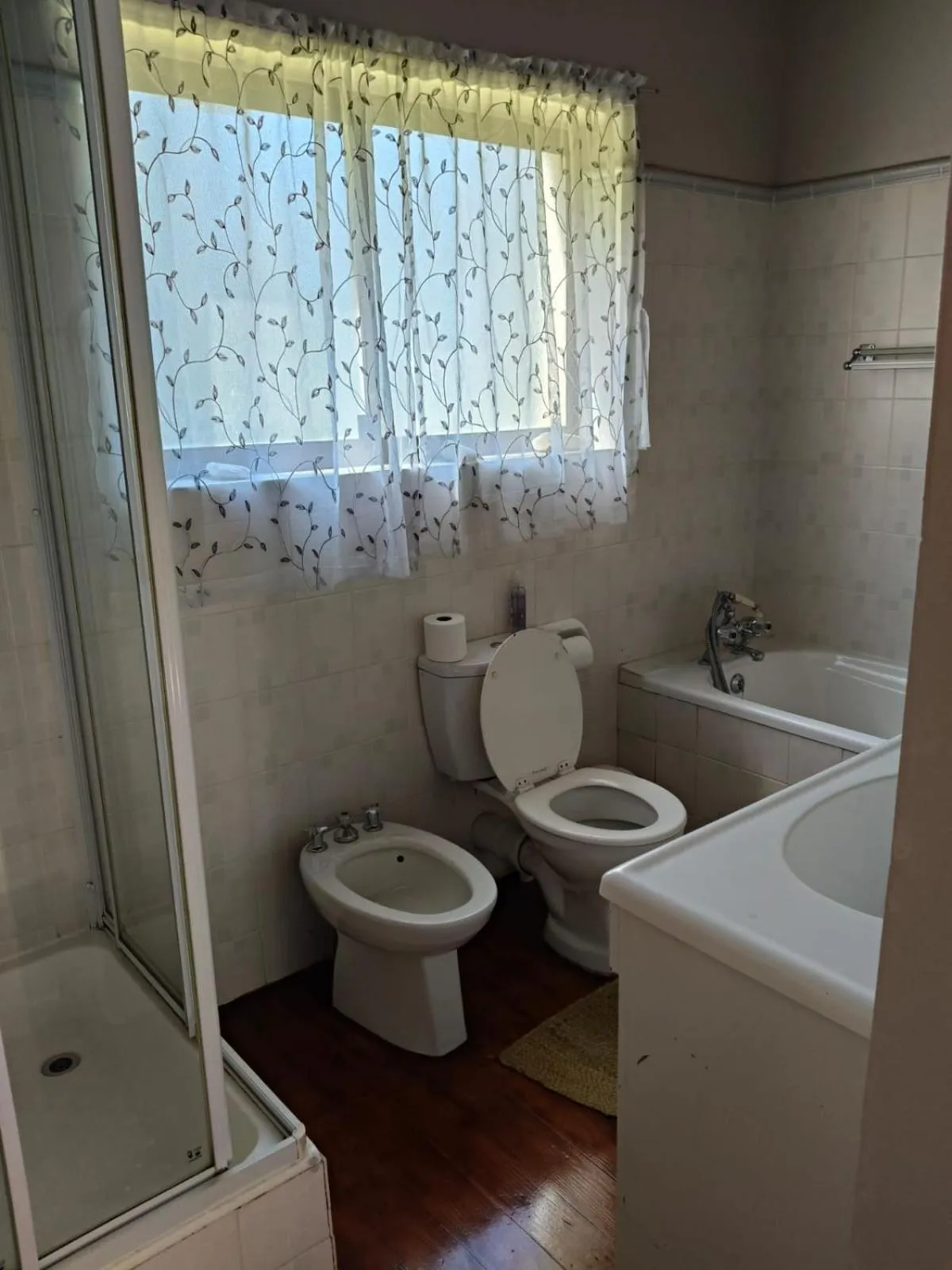 Bathroom in Lauradale Accommodation